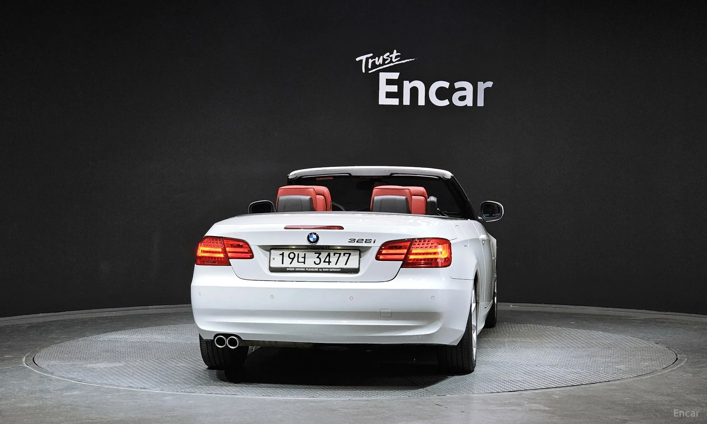 BMW 3 Series (E90) превью 3
