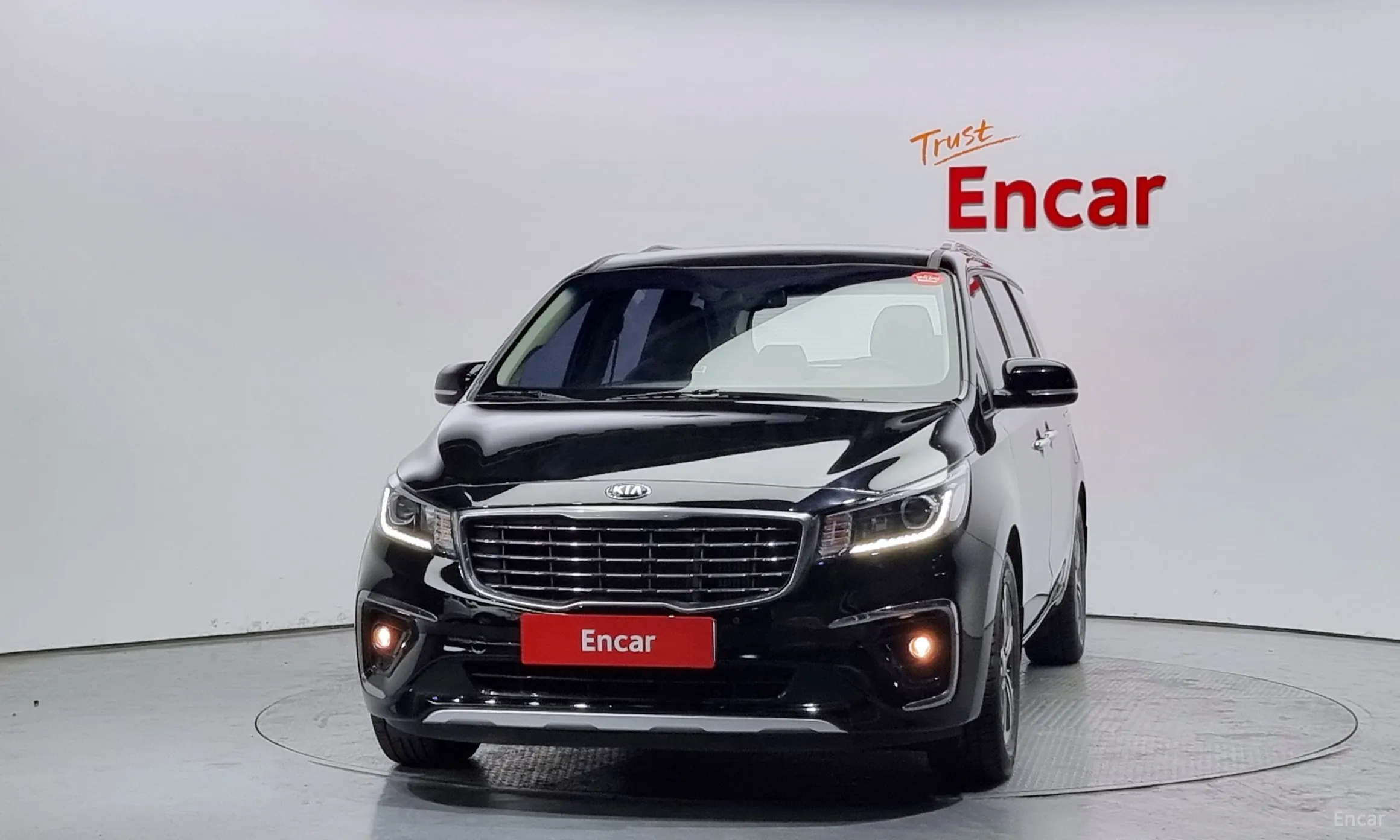 Kia Carnival превью 2