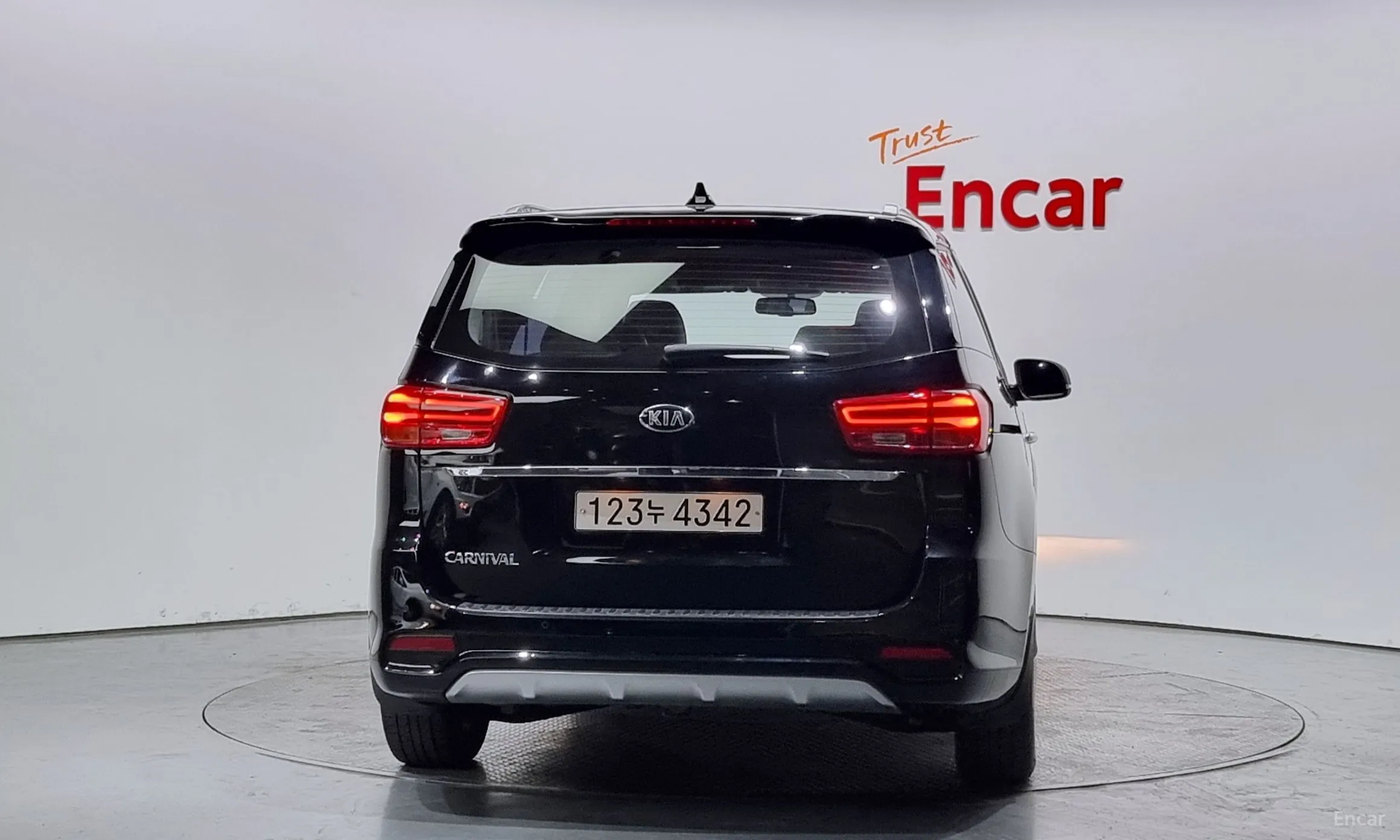 Kia Carnival превью 3