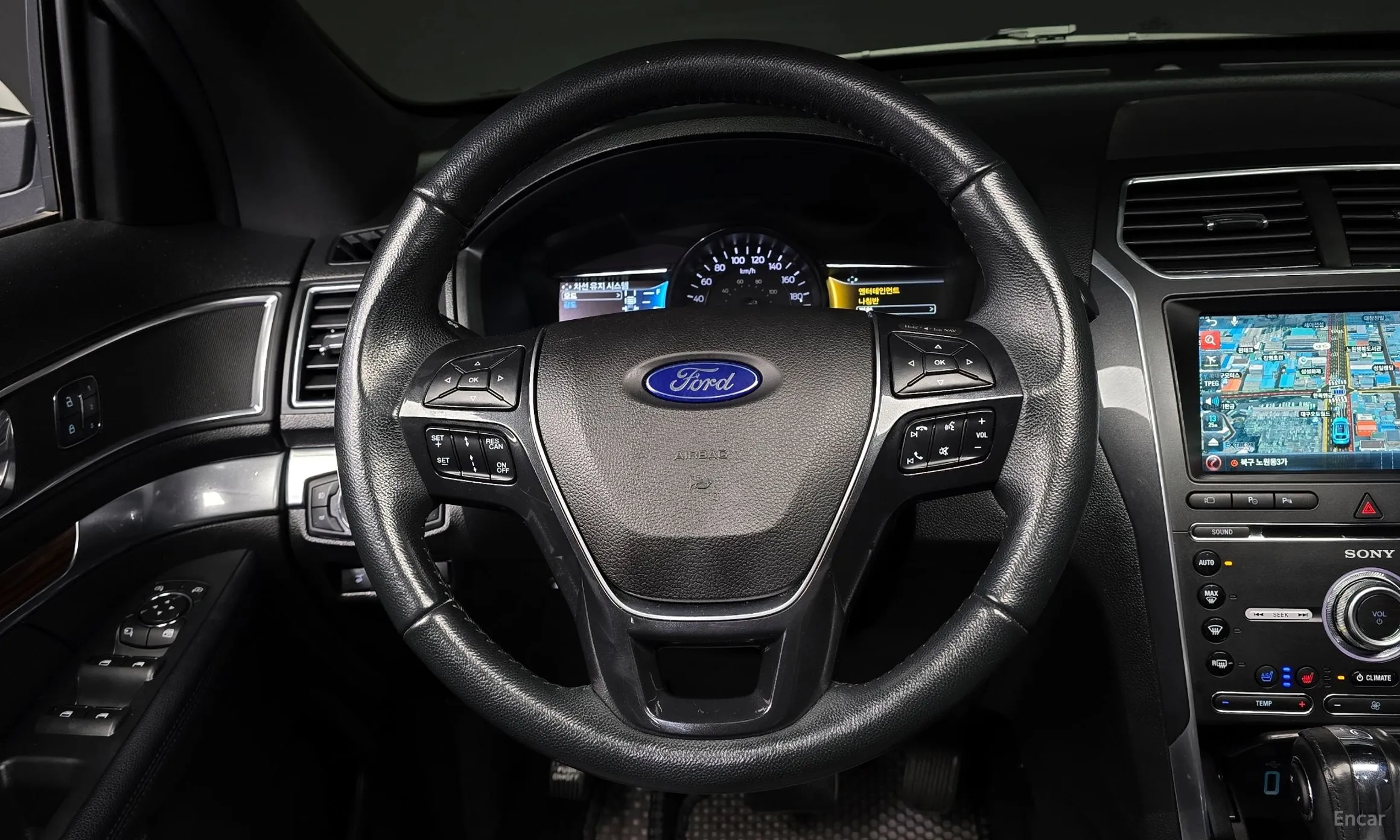 Ford Explorer превью 13