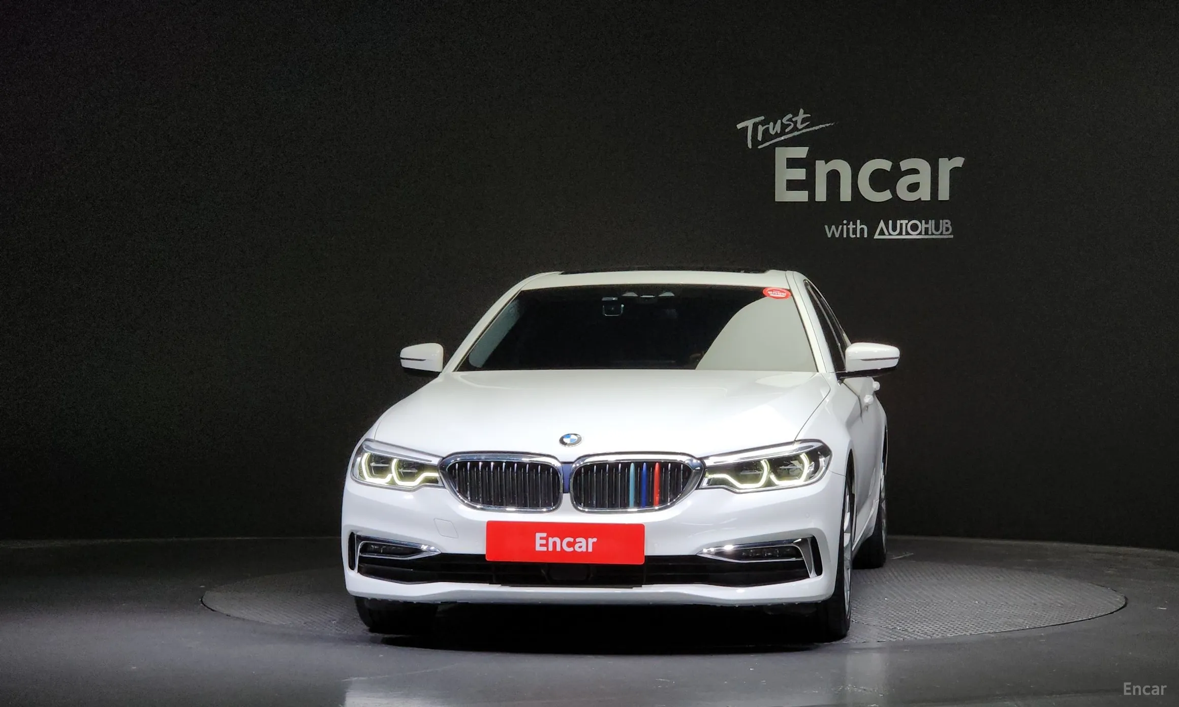 BMW 5 Series (G30) превью 2