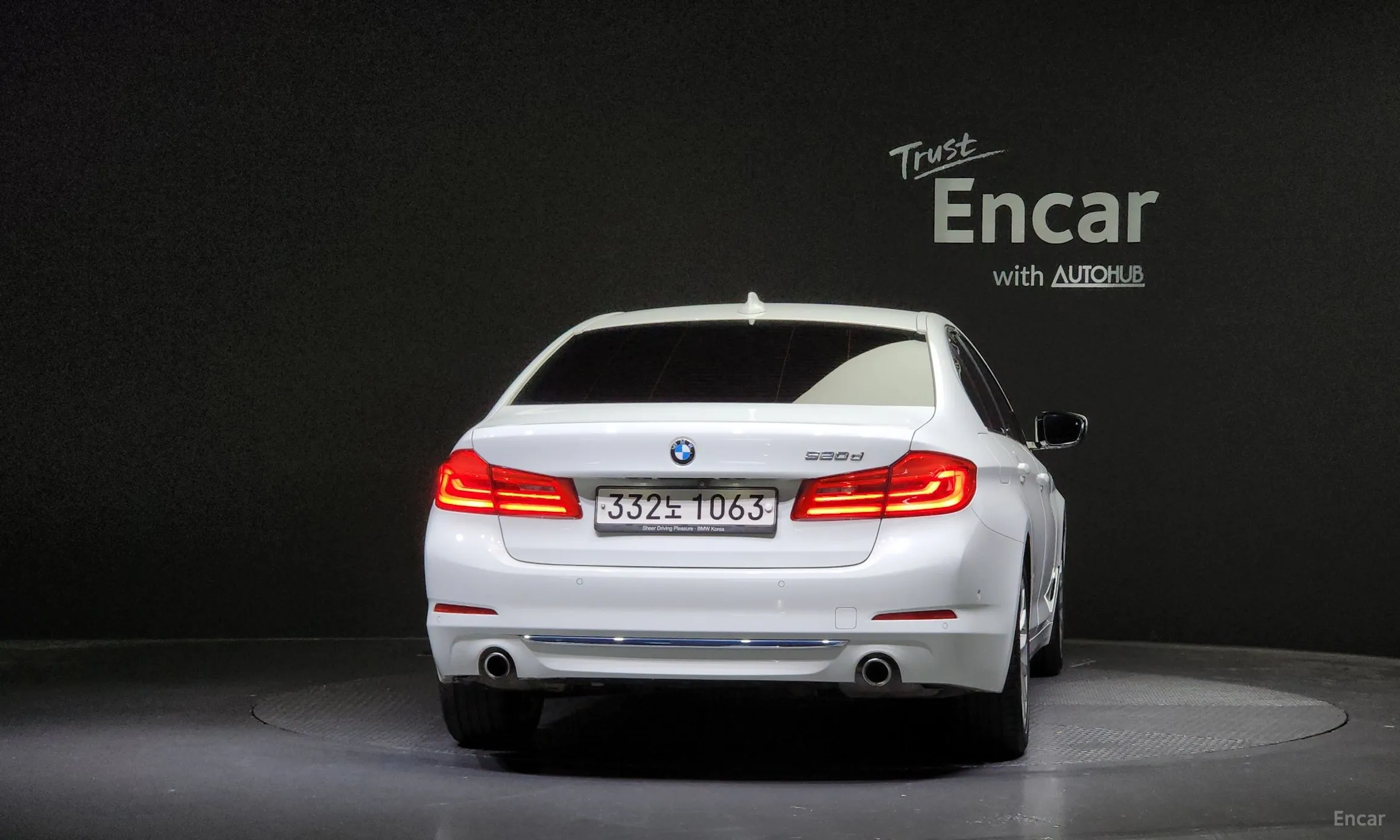 BMW 5 Series (G30) превью 3