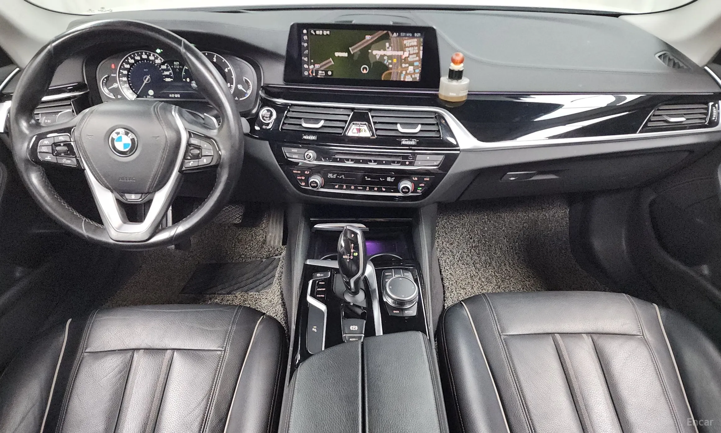 BMW 5 Series (G30) превью 4