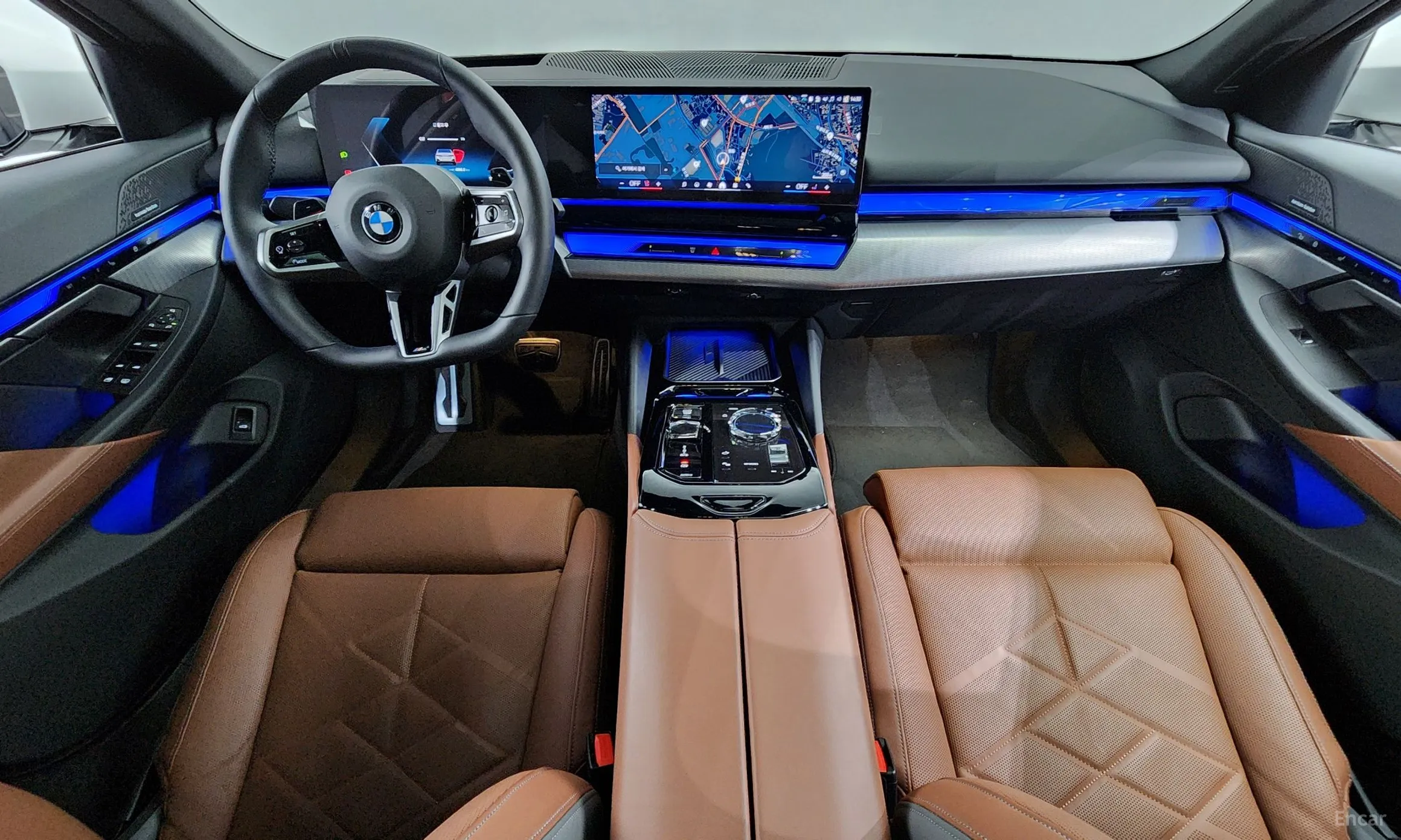 BMW 5 Series (G60) превью 4