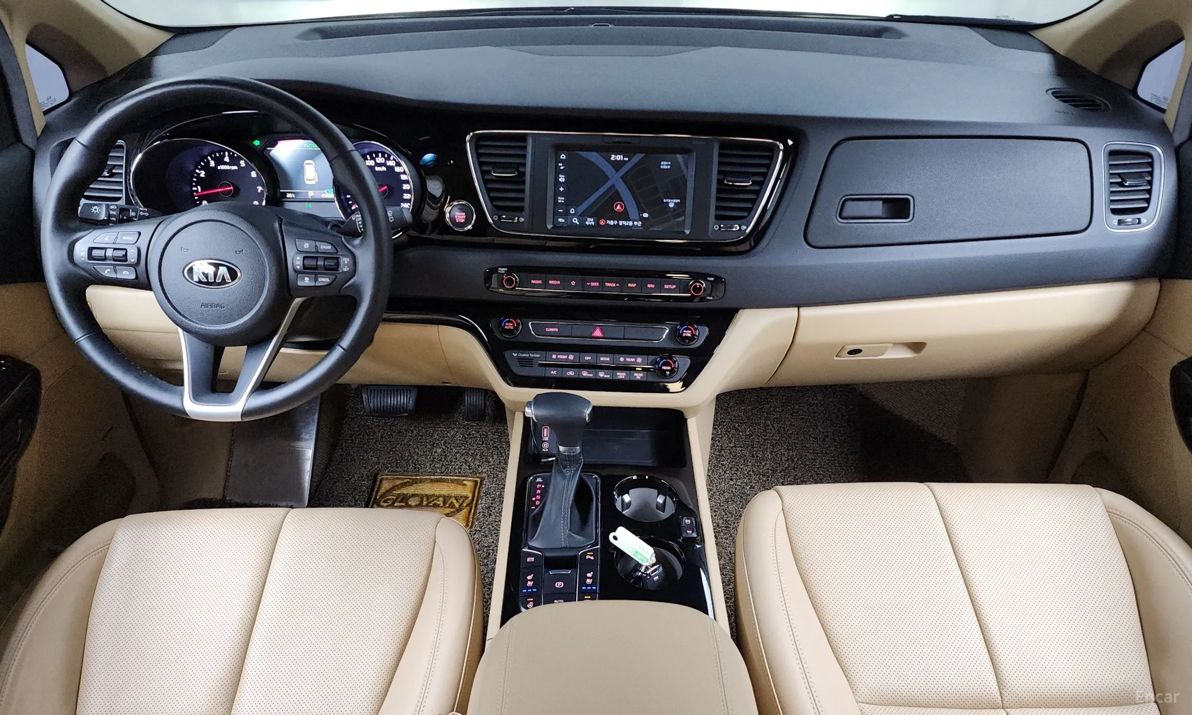 Kia Carnival превью 4