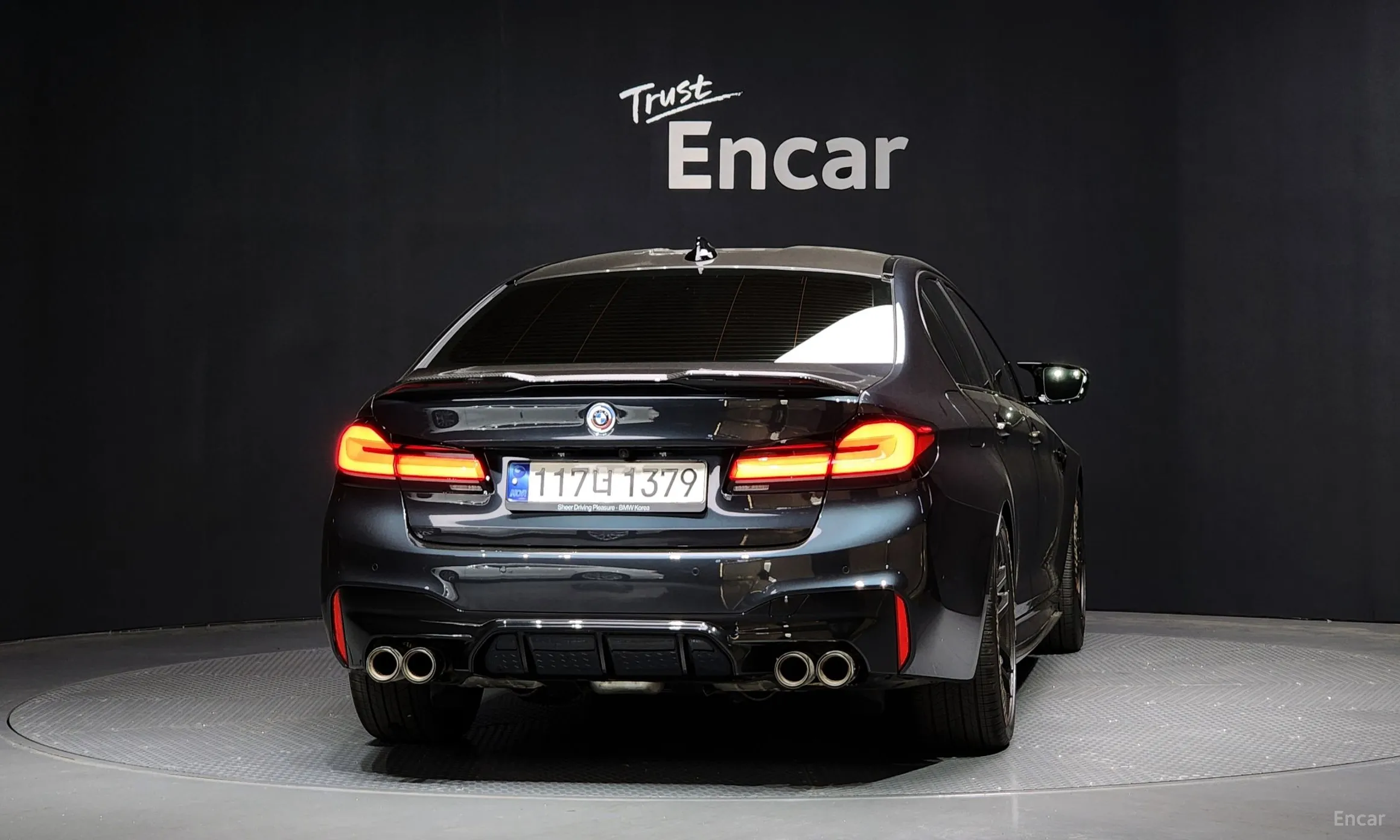 BMW M5 (F90) превью 3