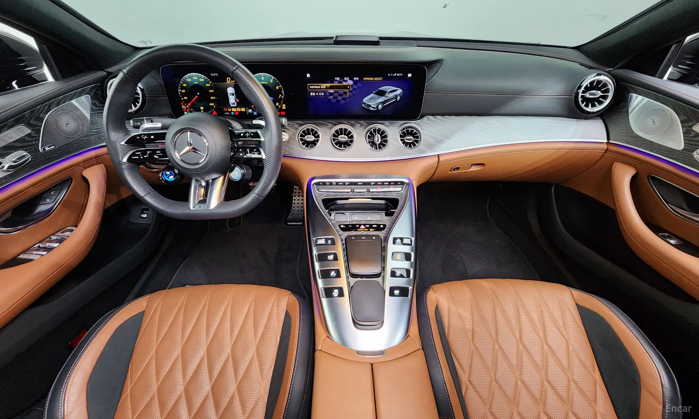 Mercedes Benz AMG GT превью 4