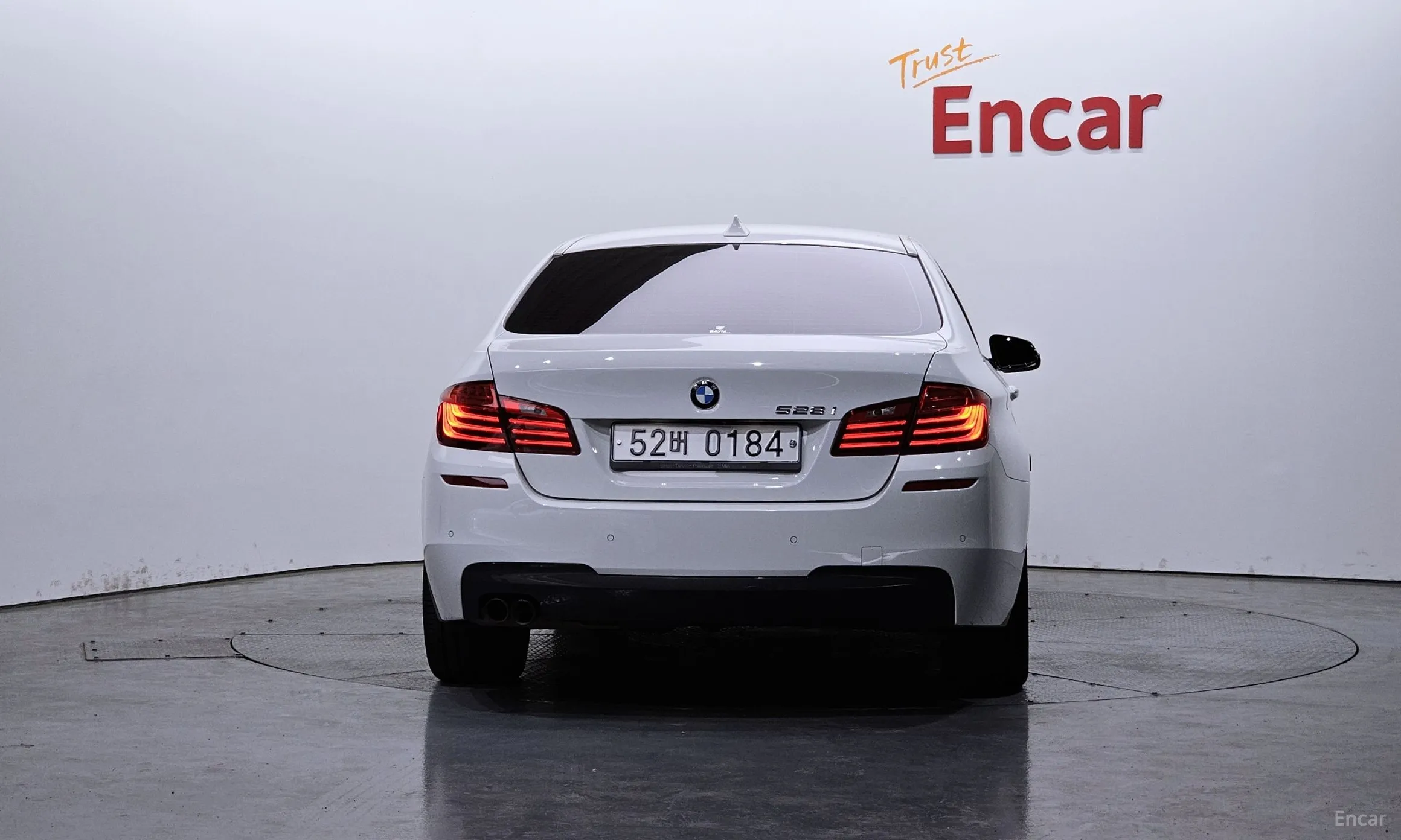 BMW 5 Series (F10) превью 3