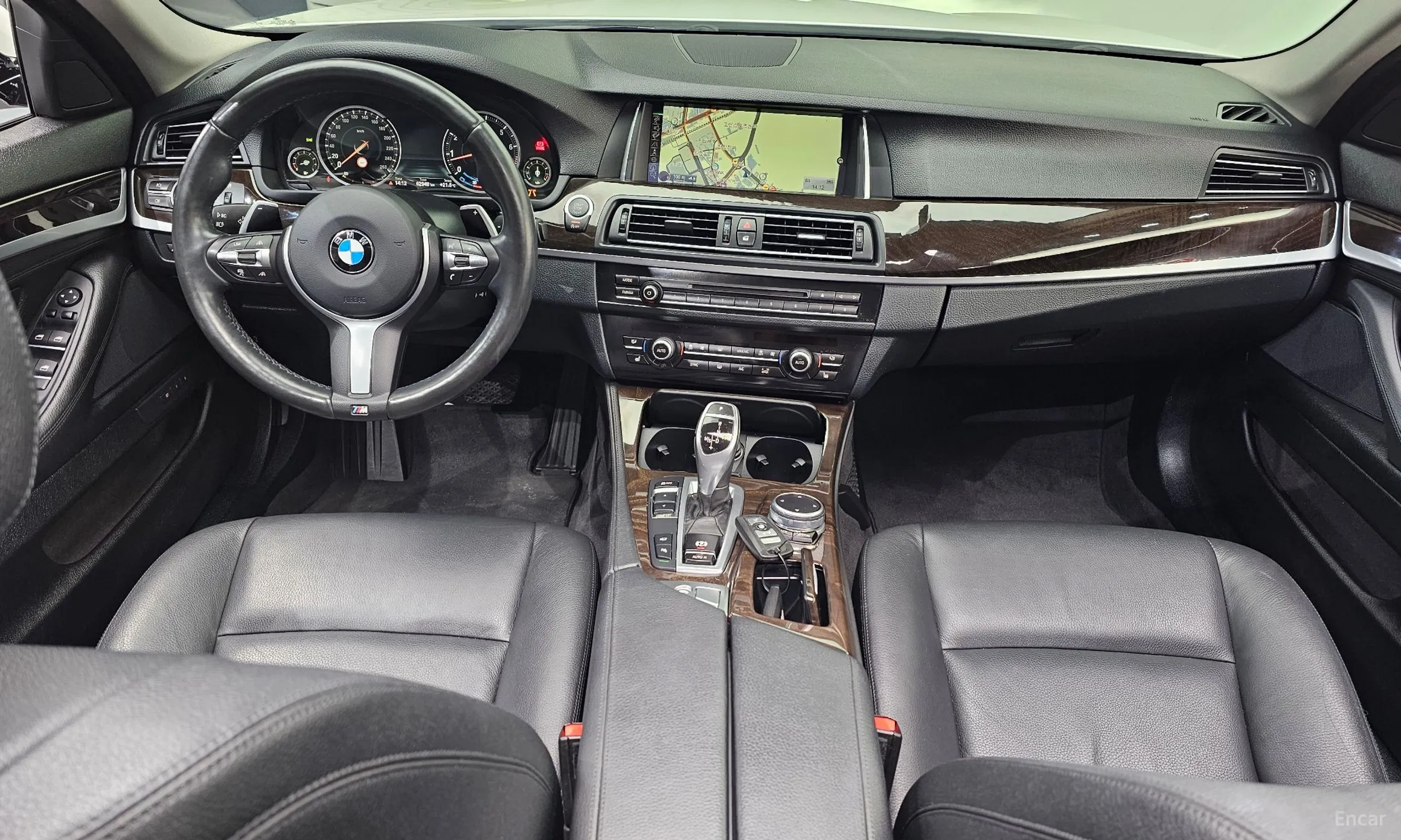 BMW 5 Series (F10) превью 4