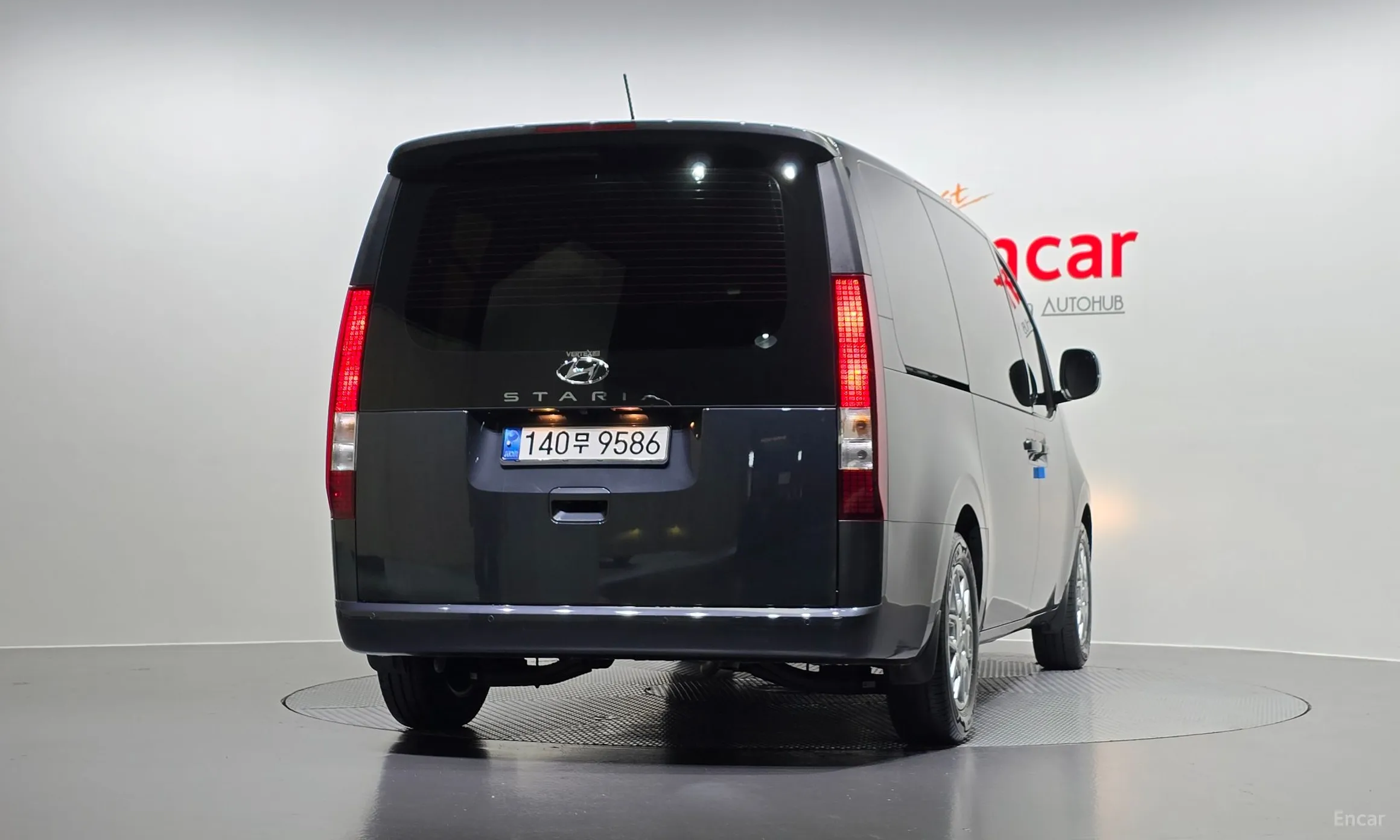 Hyundai Staria превью 3