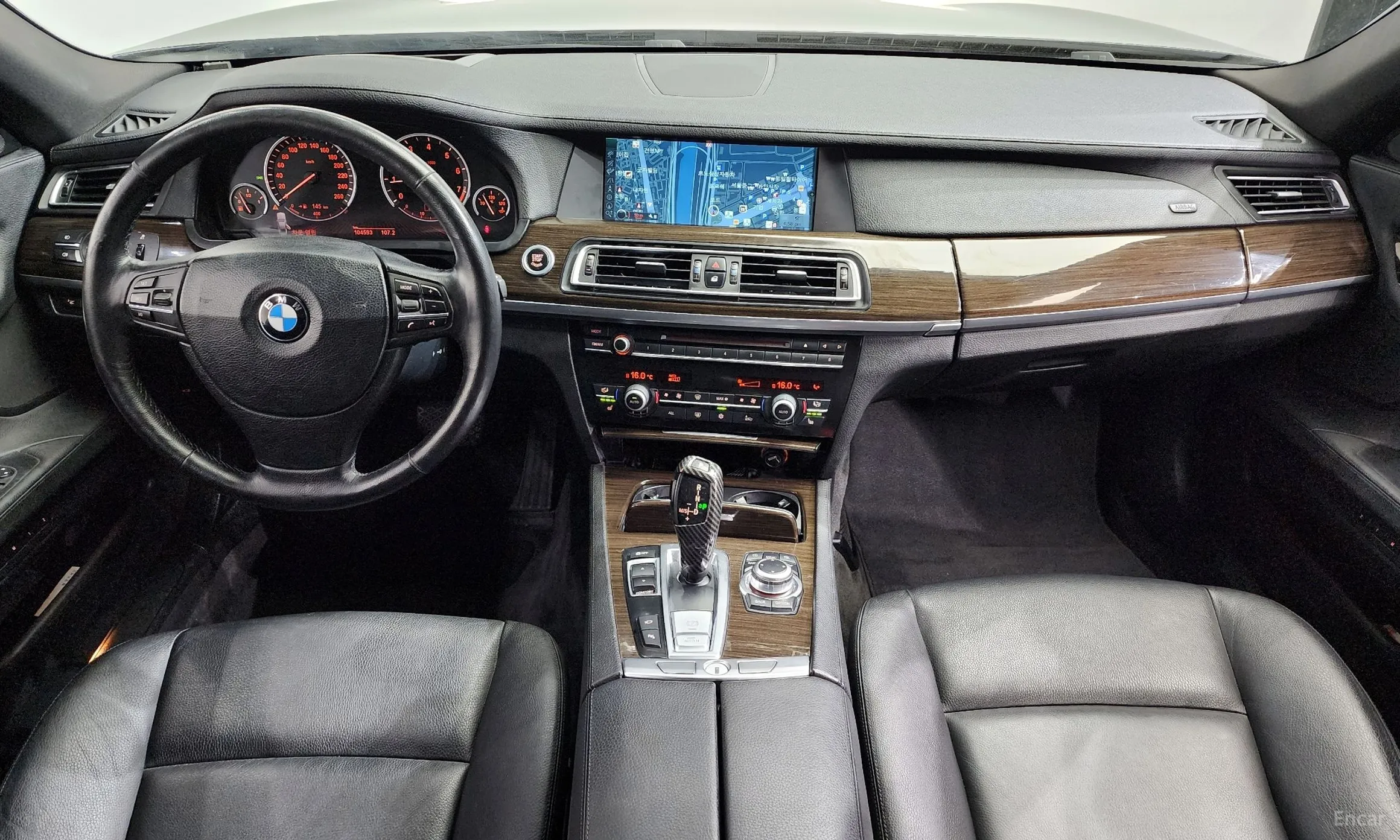 BMW 7 Series (F01) превью 4