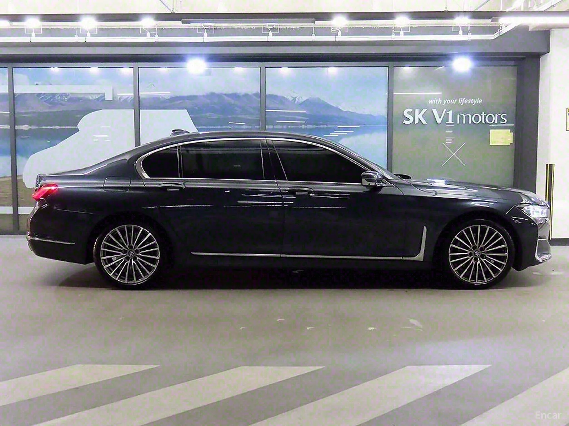 BMW 7 Series (G11) превью 2