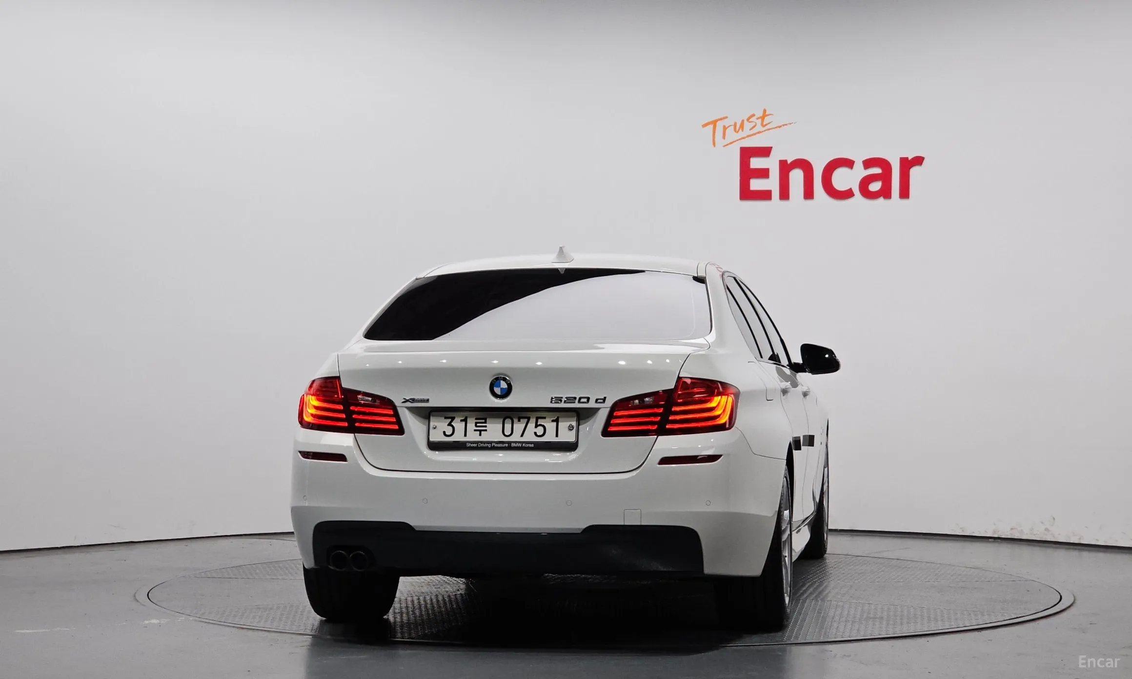 BMW 5 Series (F10) превью 3