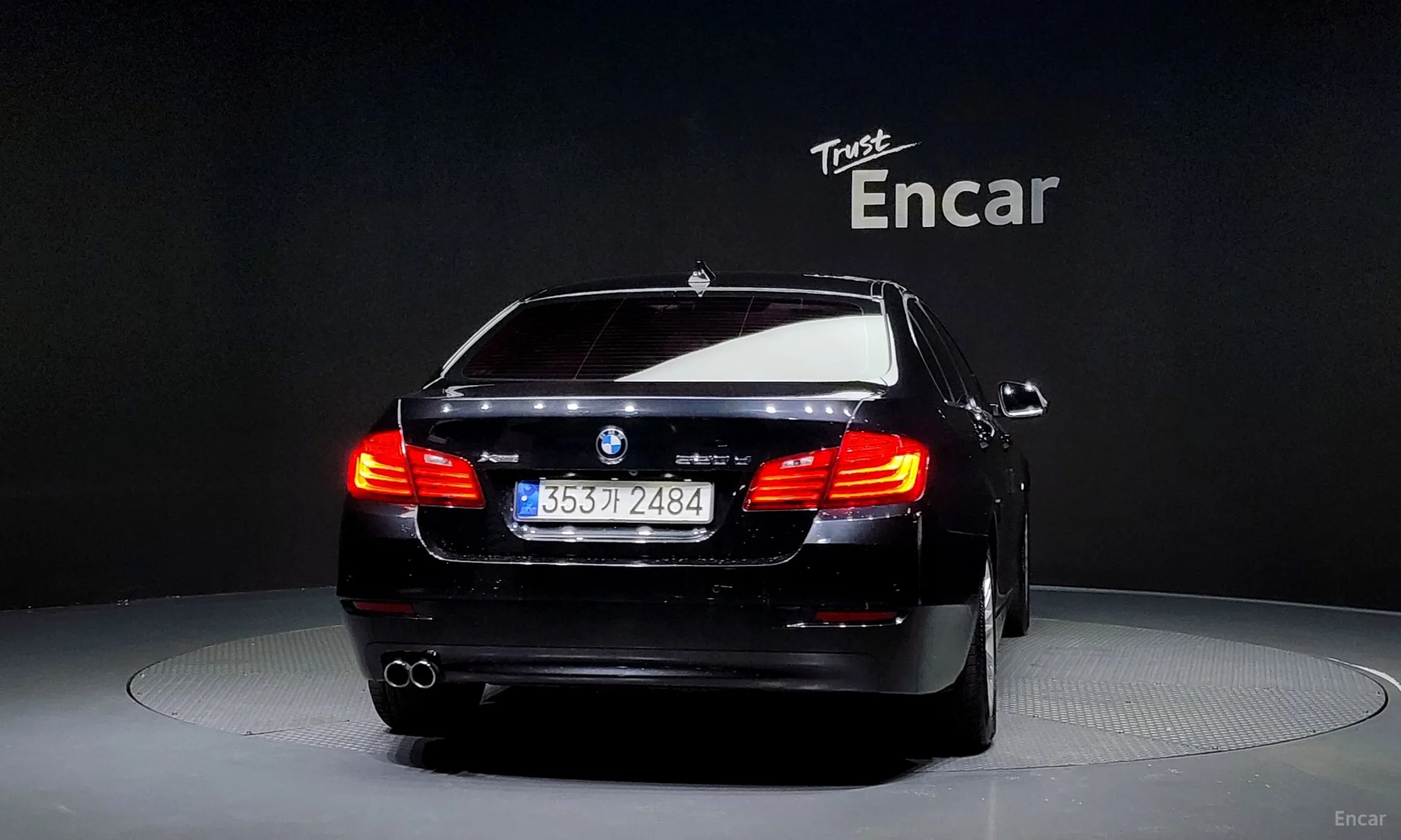 BMW 5 Series (F10) превью 3