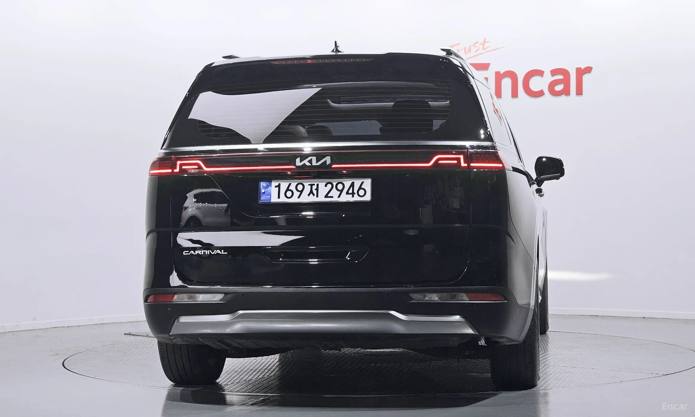 Kia Carnival Gen 4 превью 3