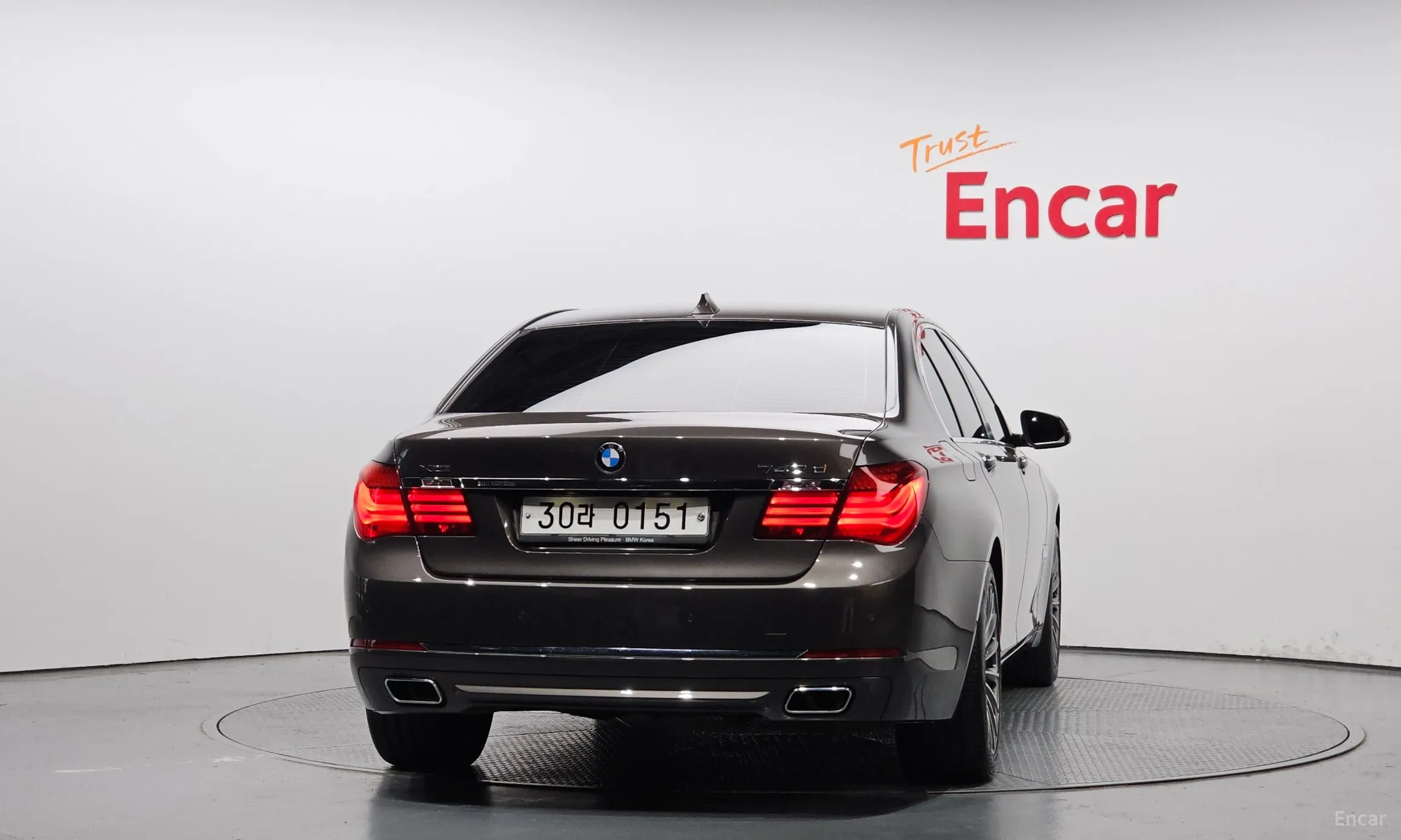 BMW 7 Series (F01) превью 3
