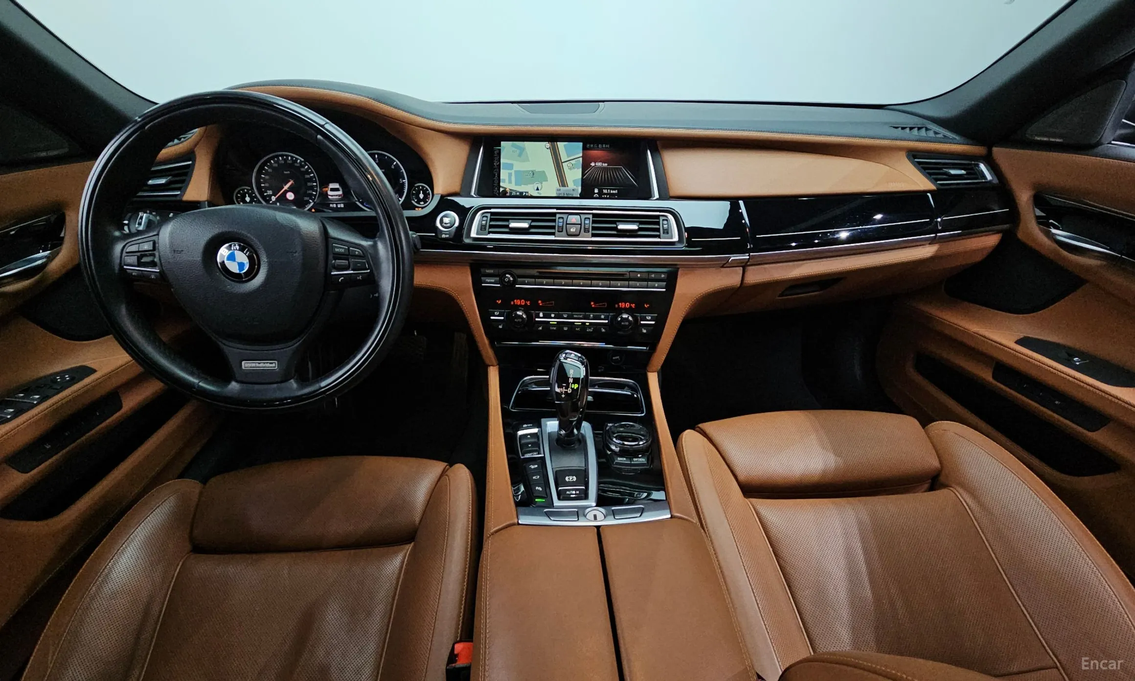 BMW 7 Series (F01) превью 4