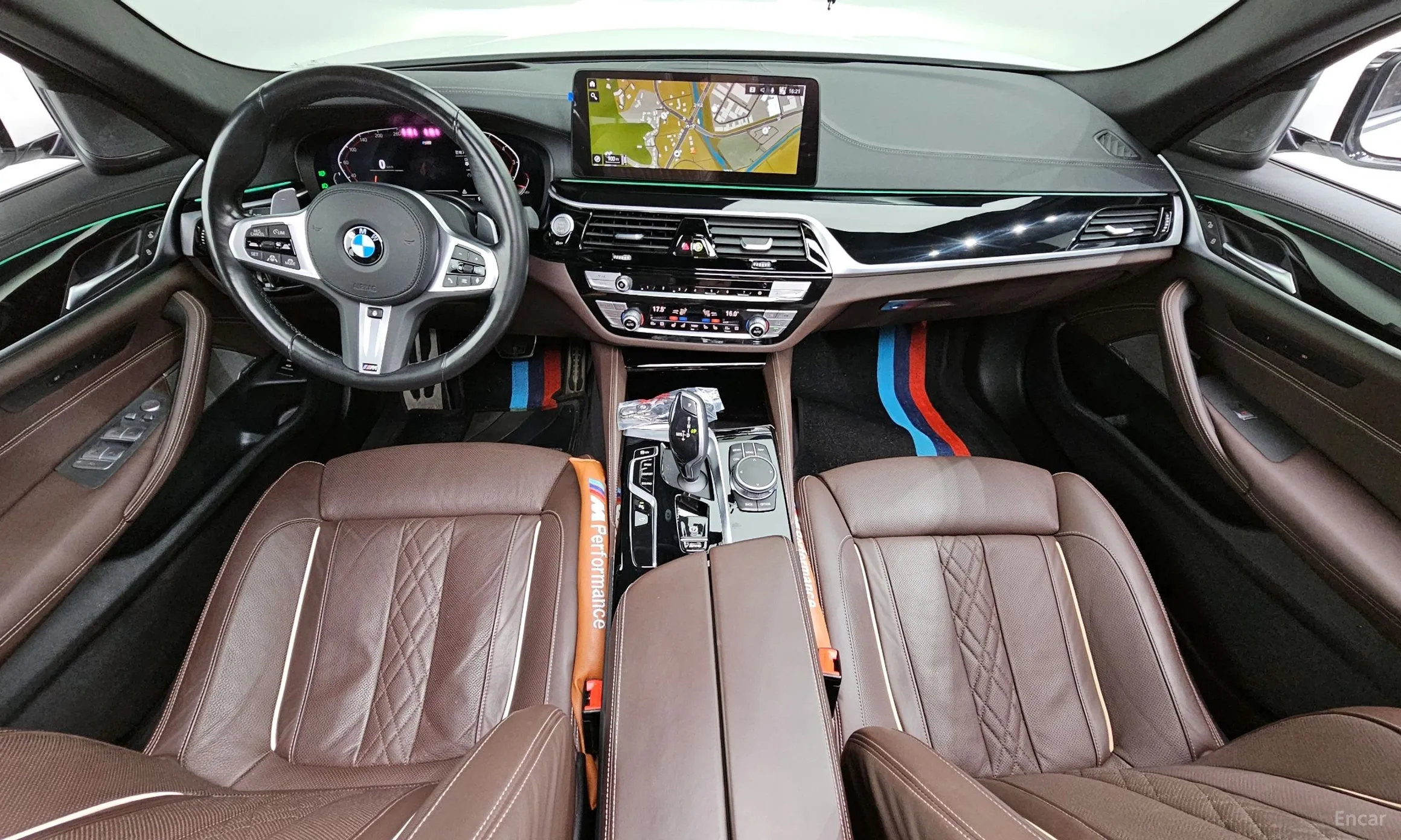 BMW 5 Series (G30) превью 4