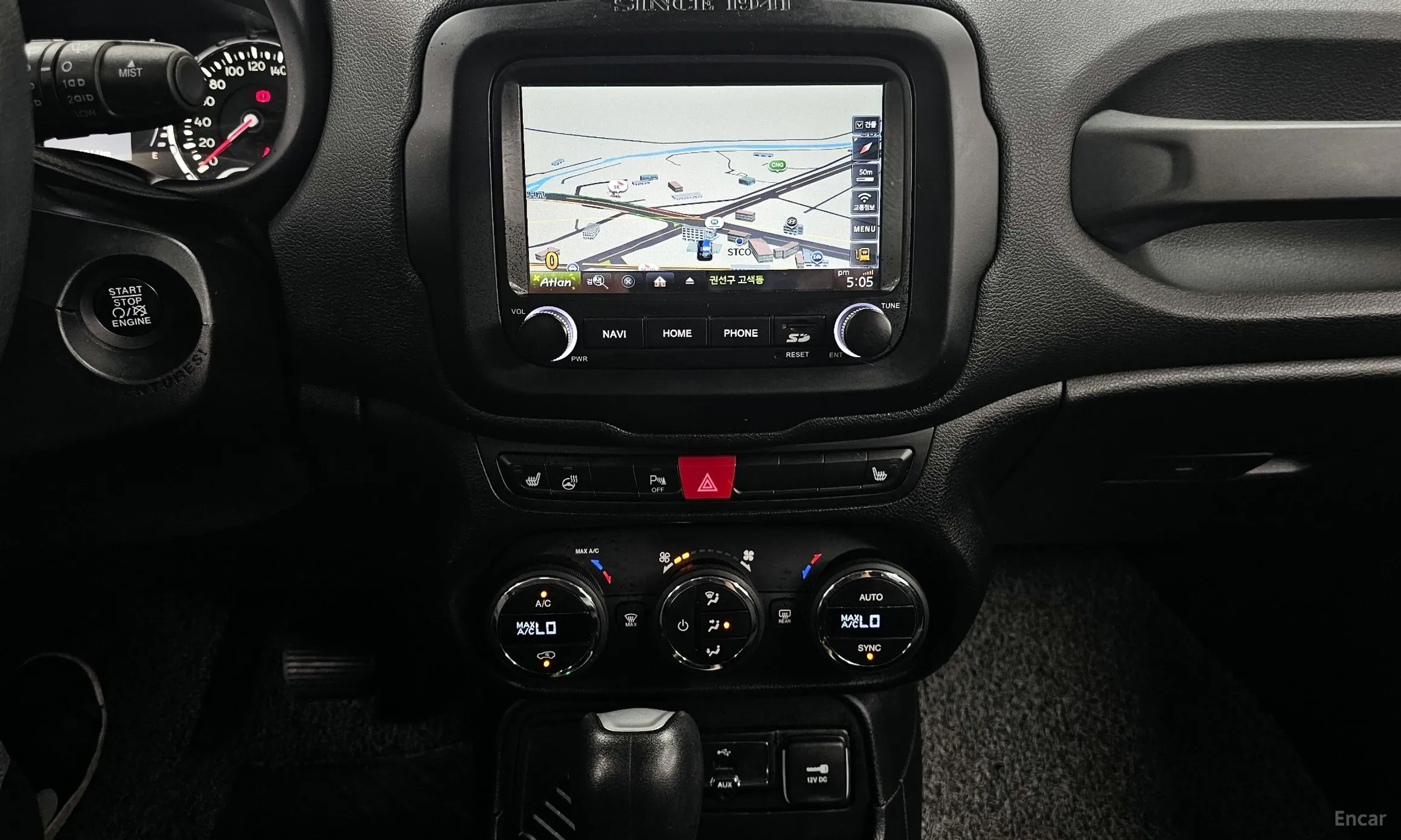 Jeep Renegade превью 14