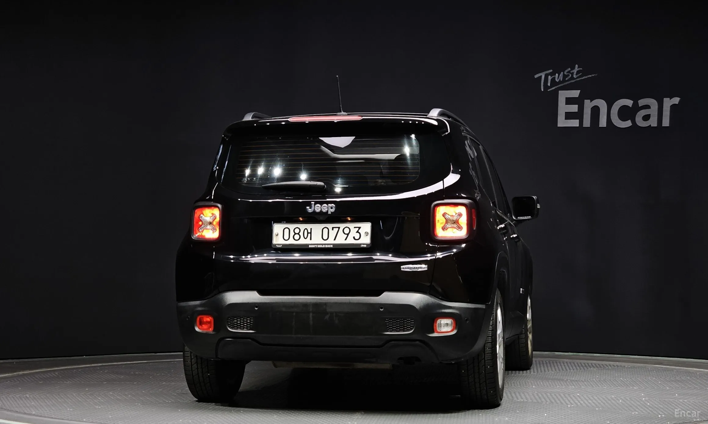 Jeep Renegade превью 4