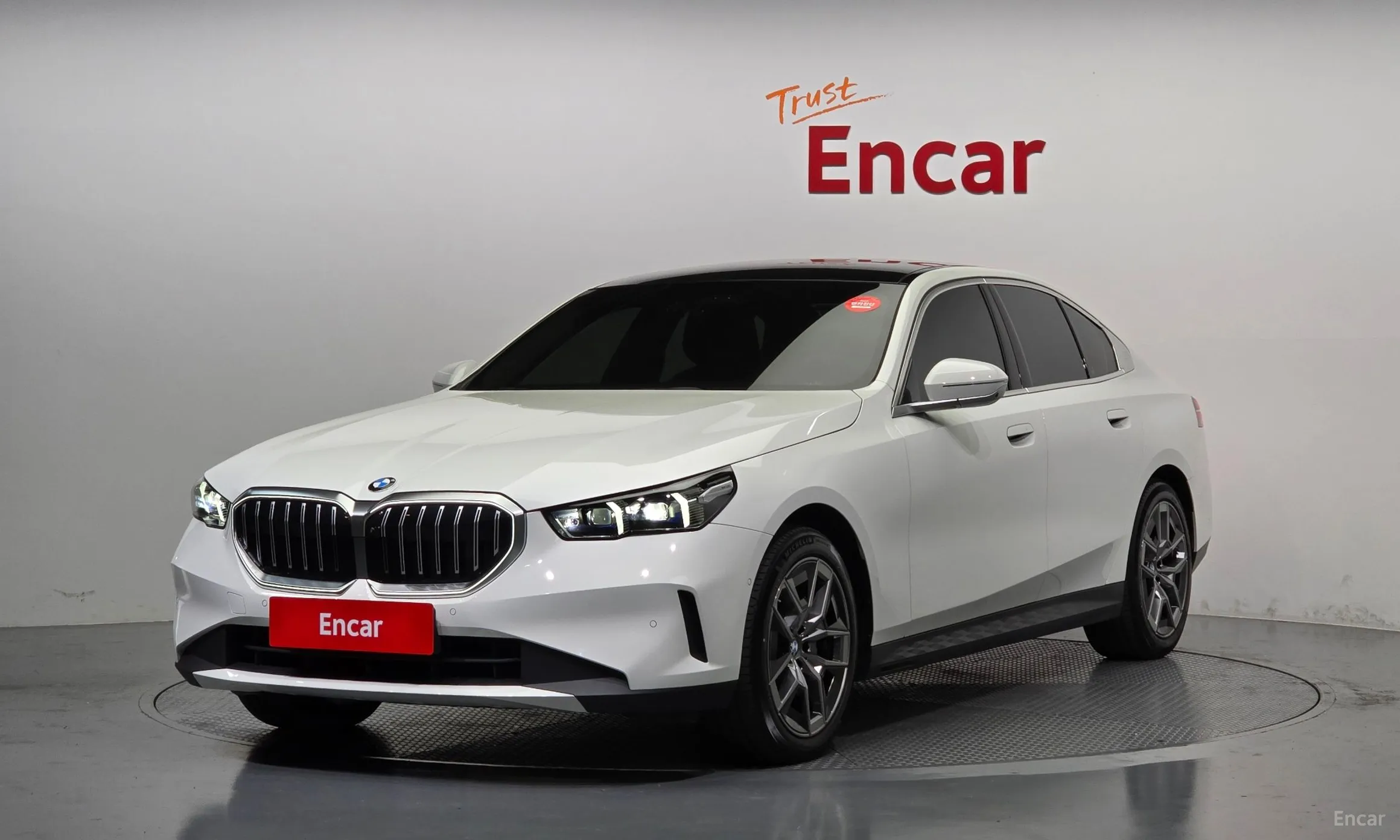 BMW 5 Series (G60)