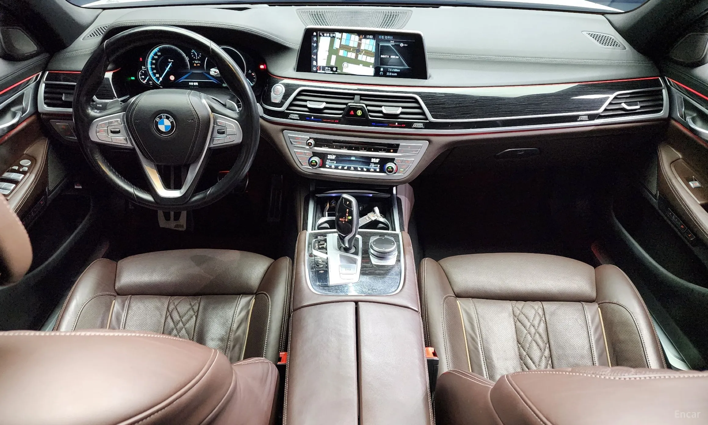 BMW 7 Series (G11) превью 4