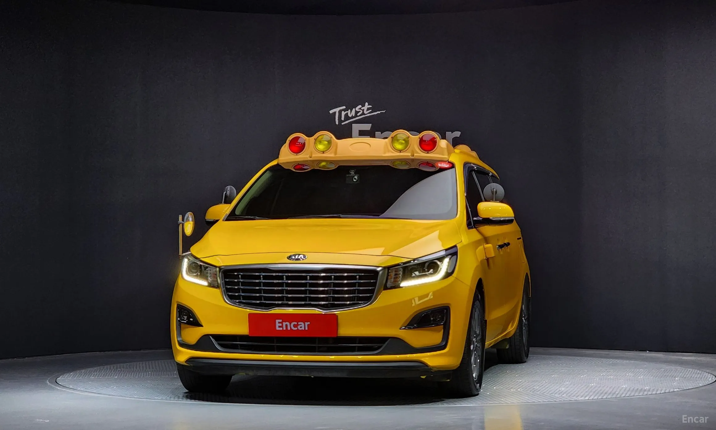 Kia Carnival превью 2