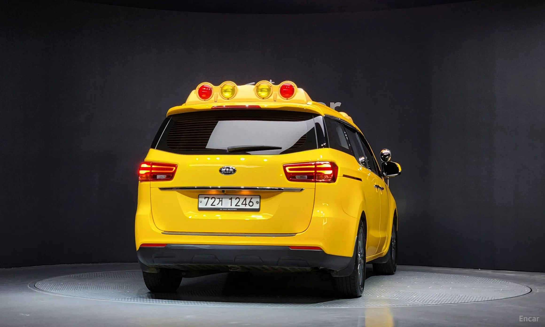 Kia Carnival превью 3