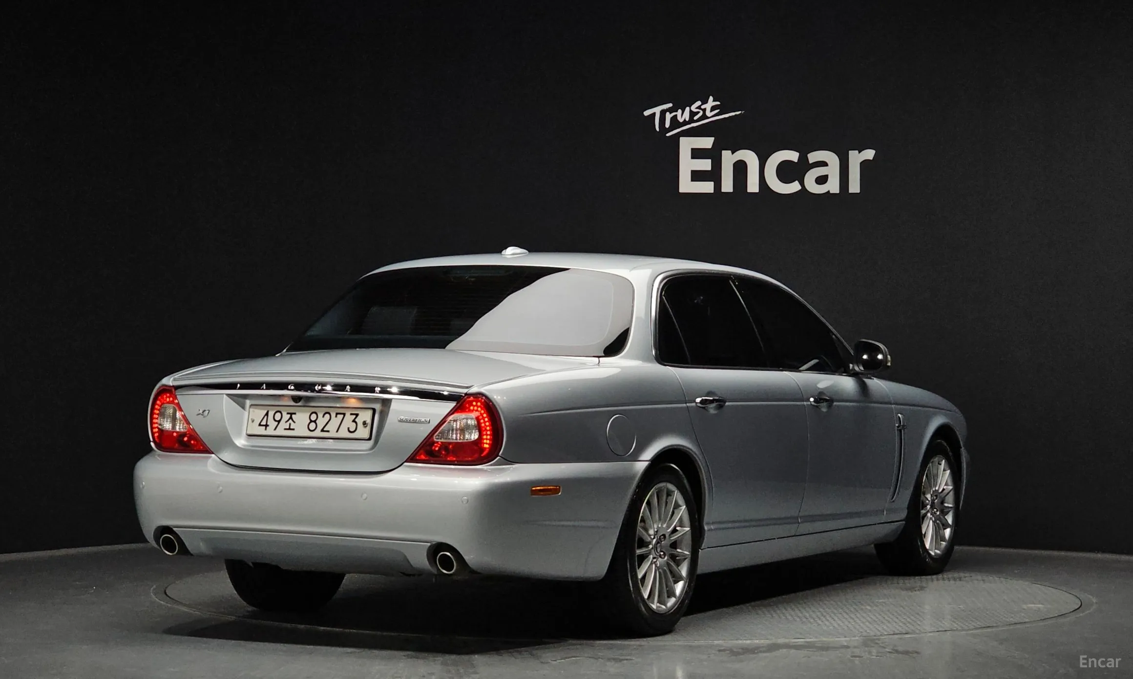 Jaguar New XJ превью 2