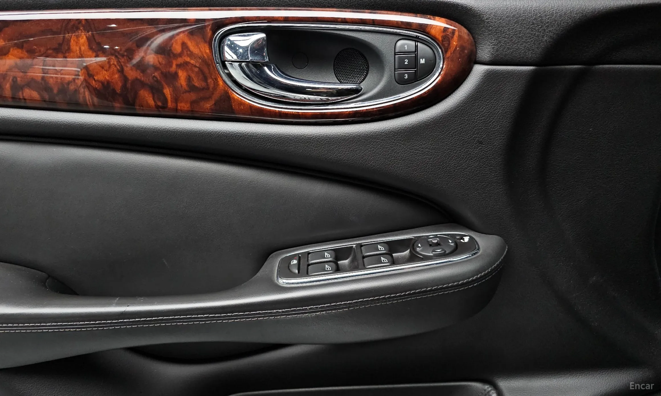 Jaguar New XJ превью 17
