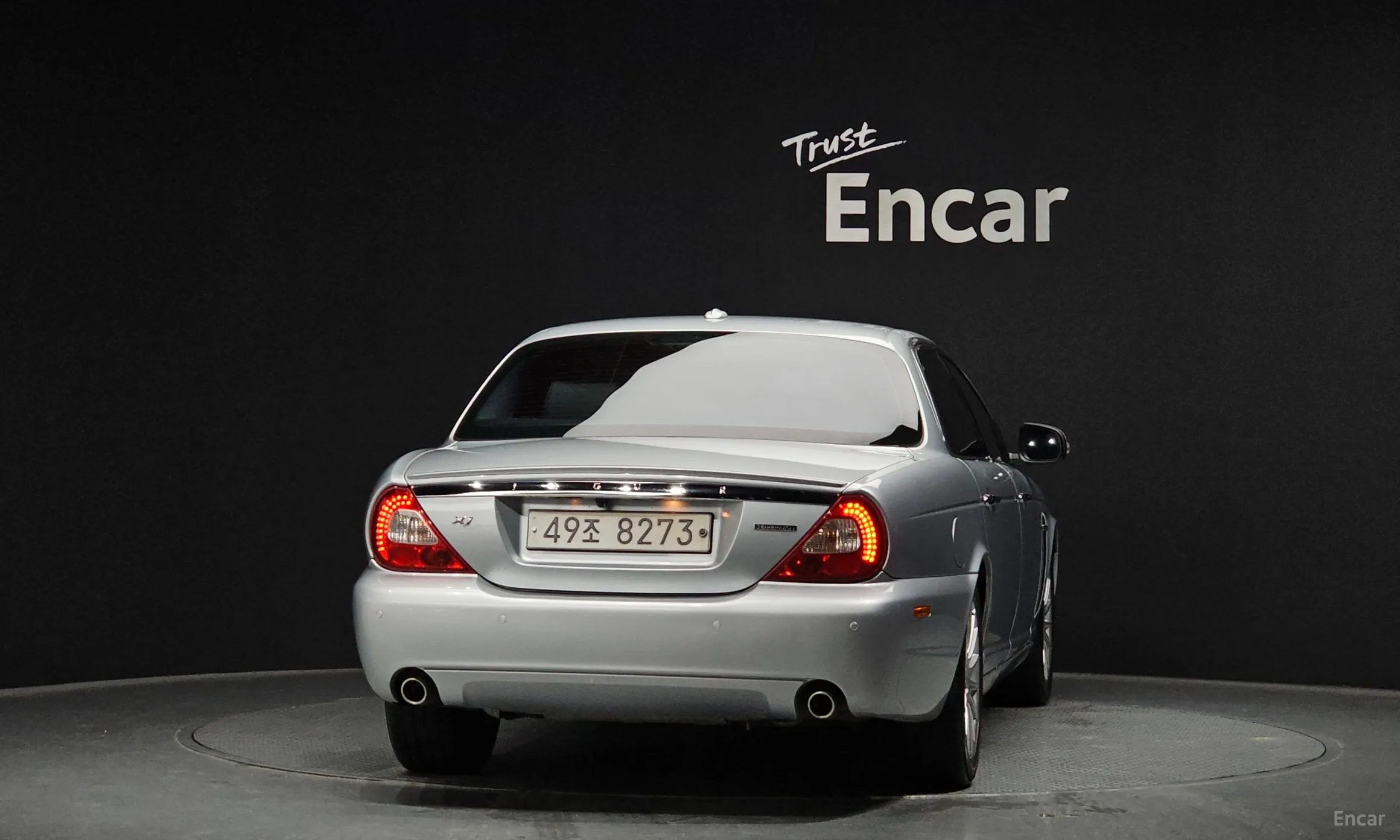 Jaguar New XJ превью 4