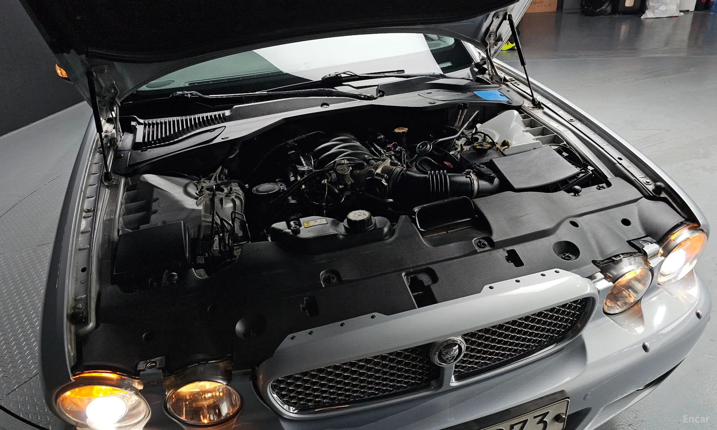 Jaguar New XJ превью 6