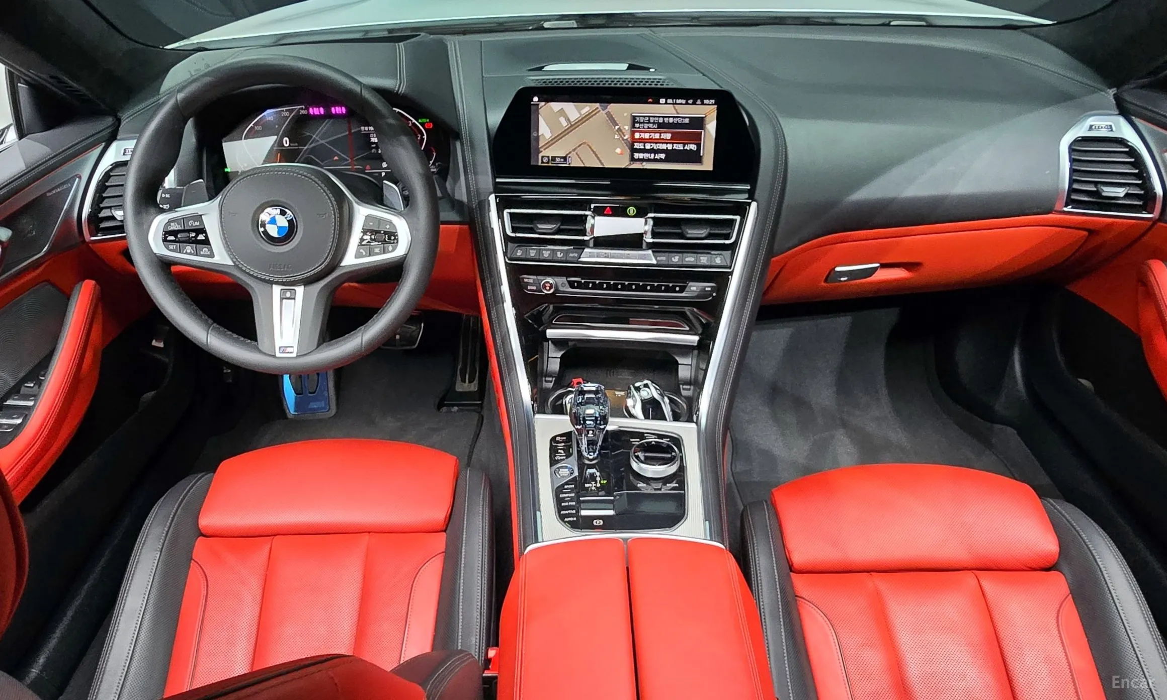 BMW 8-series (G15) превью 4