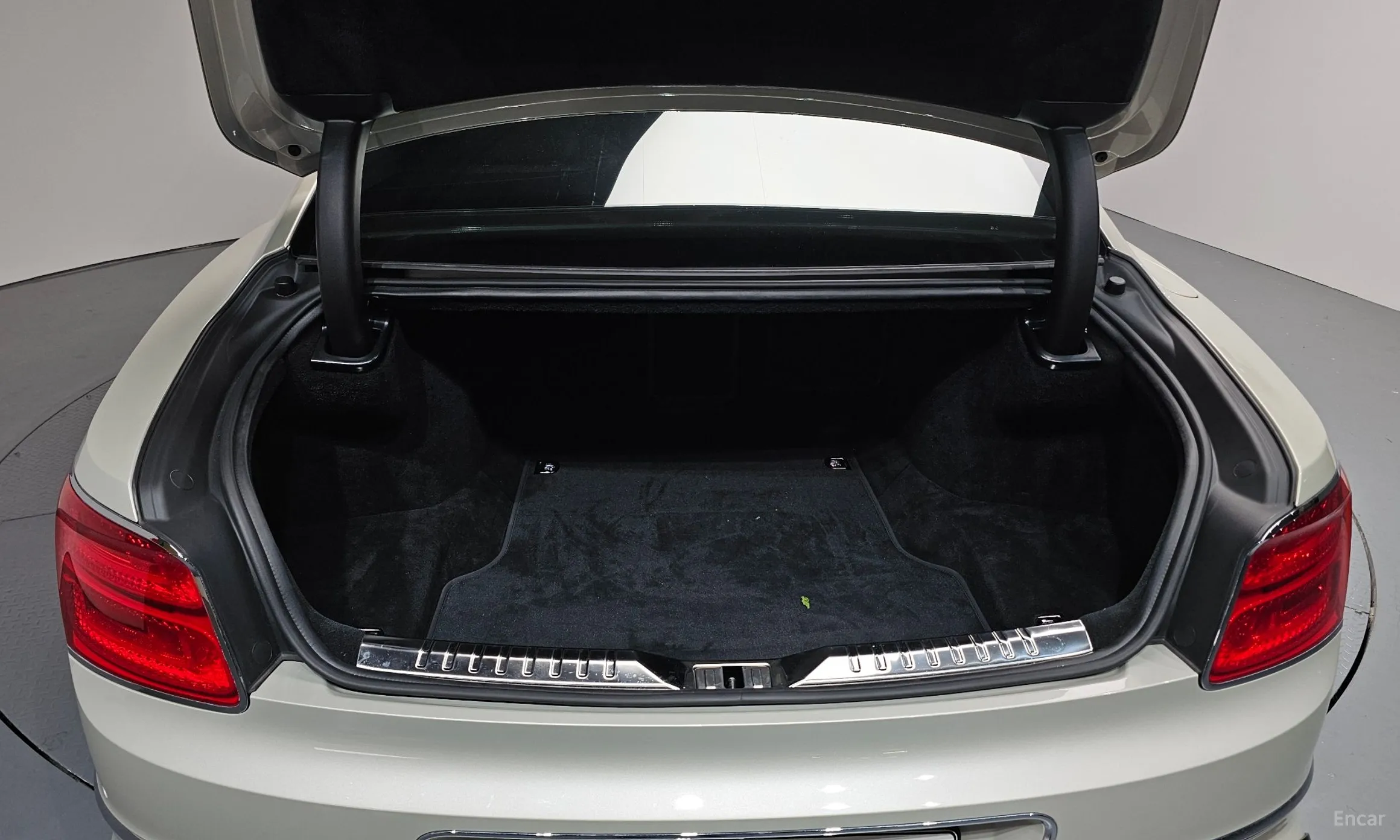 Bentley Flying Spur 3rd Generation превью 20
