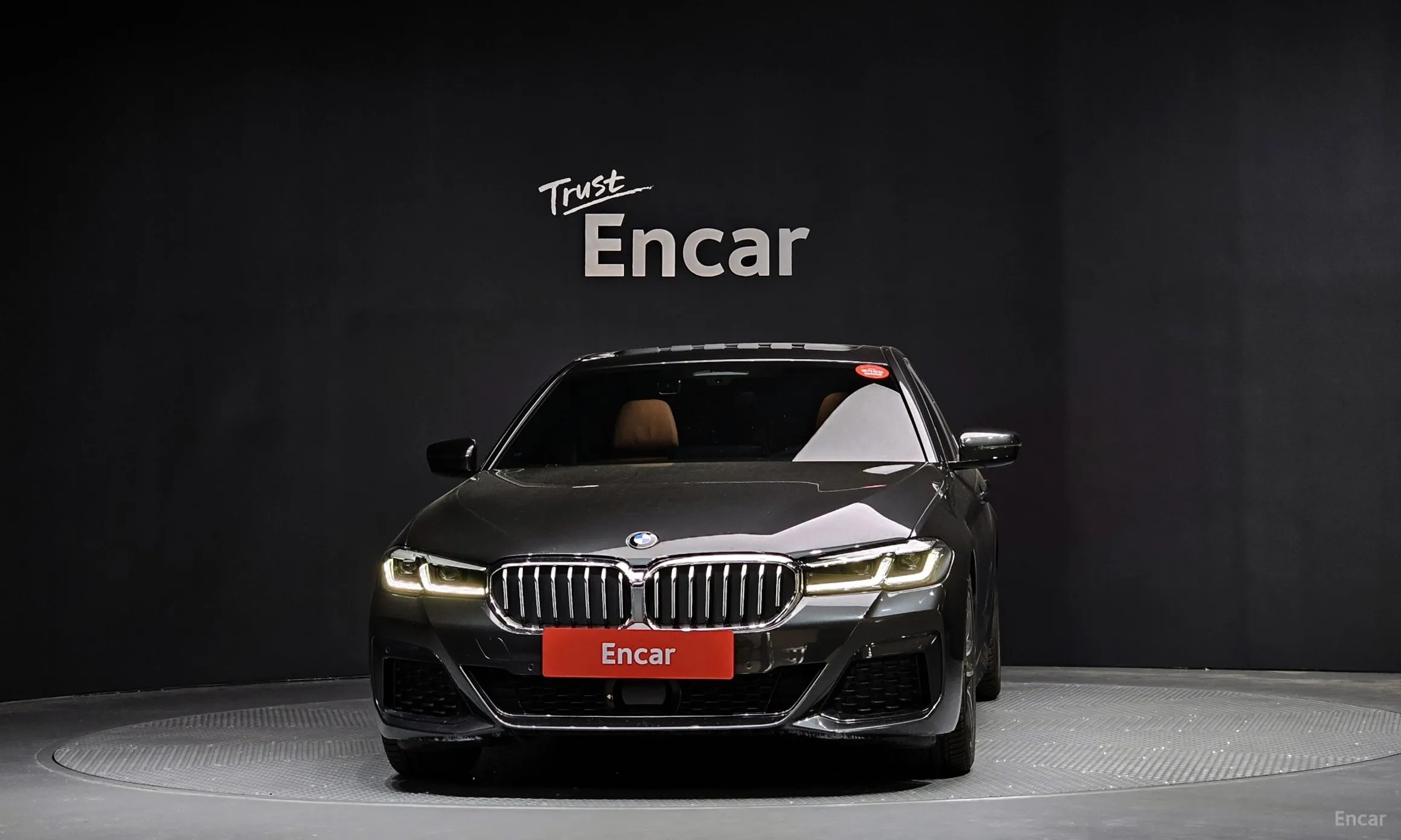 BMW 5 Series (G30) превью 2