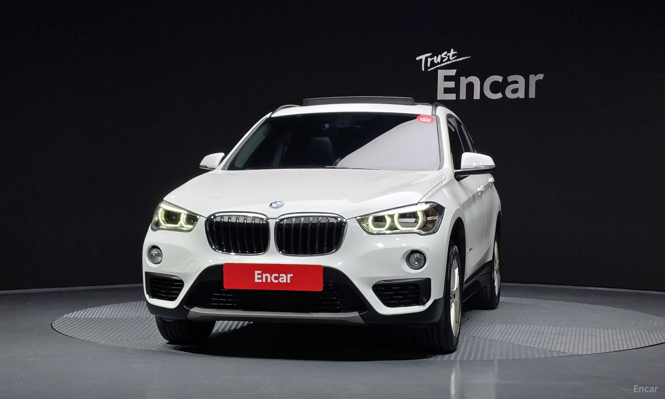 BMW X1 (F48) превью 2