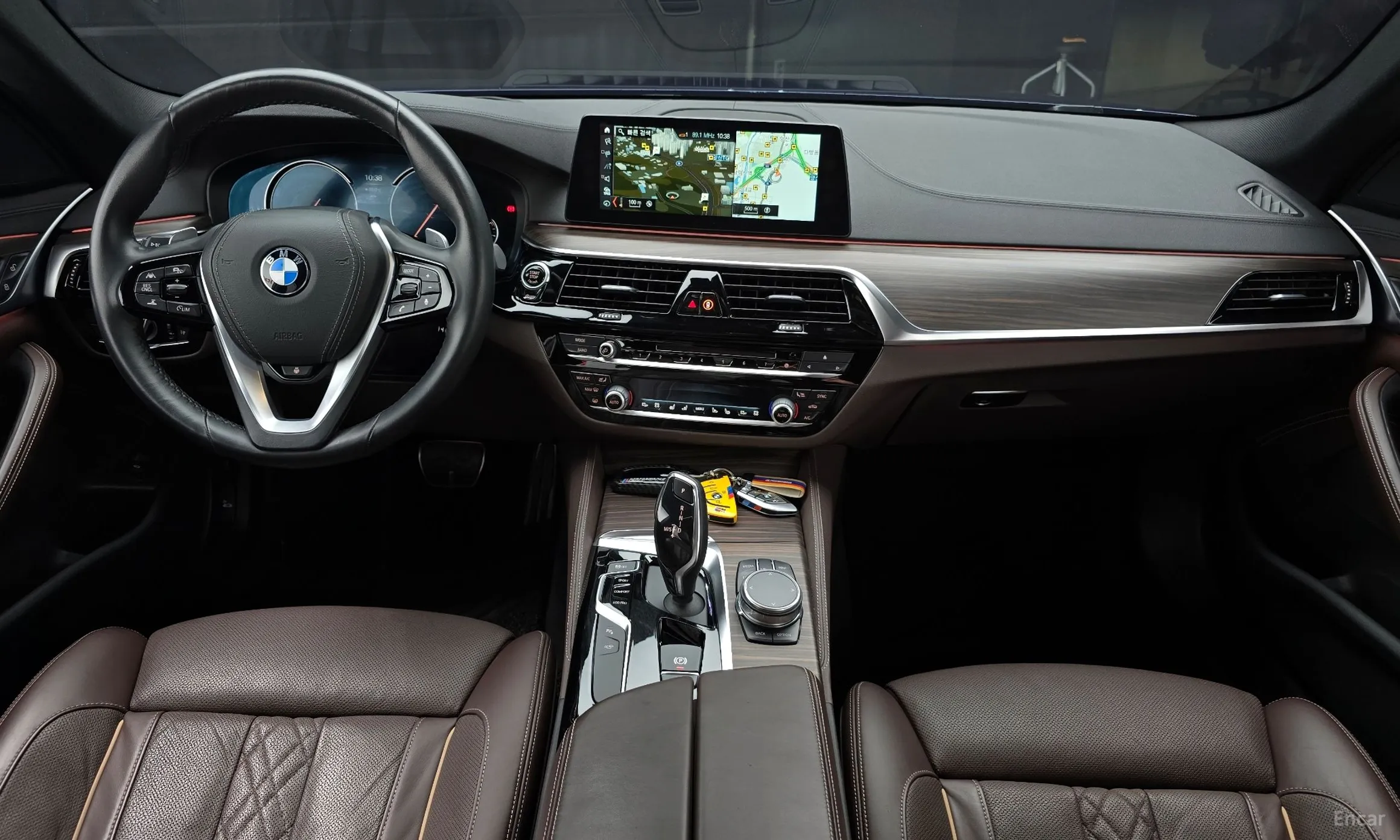 BMW 5 Series (G30) превью 4