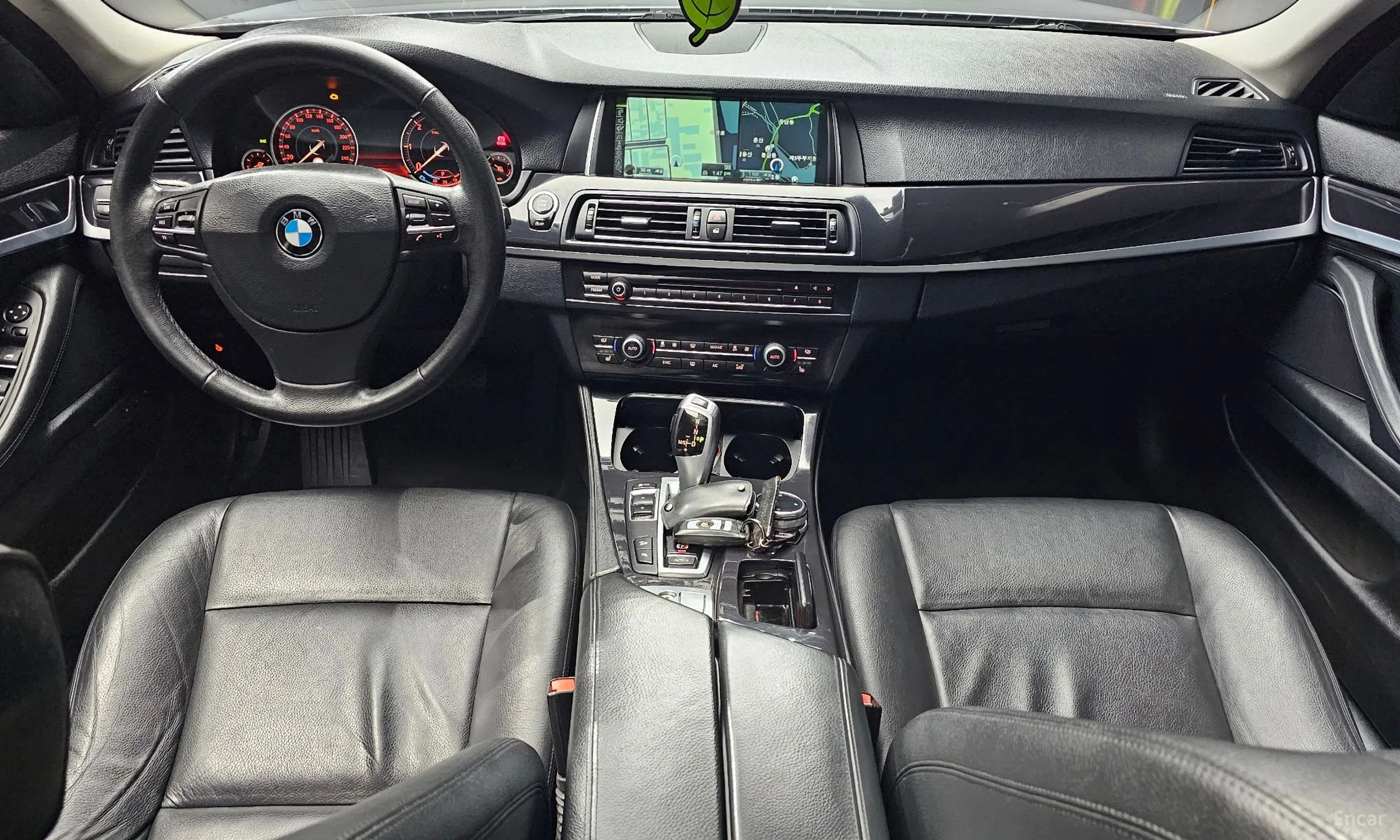 BMW 5 Series (F10) превью 4