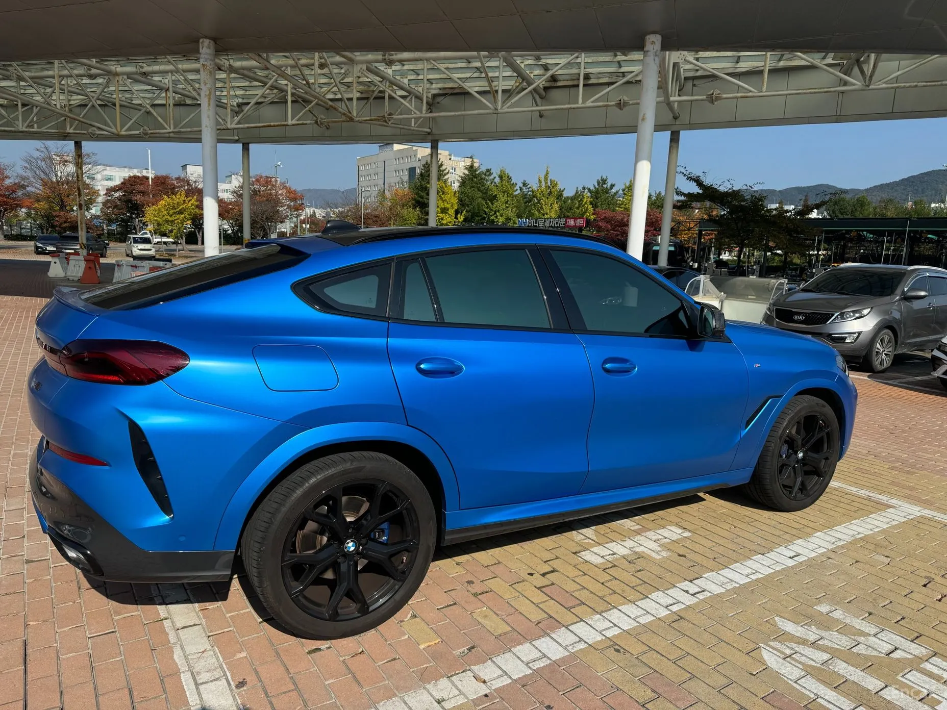 BMW X6 (G06) превью 4