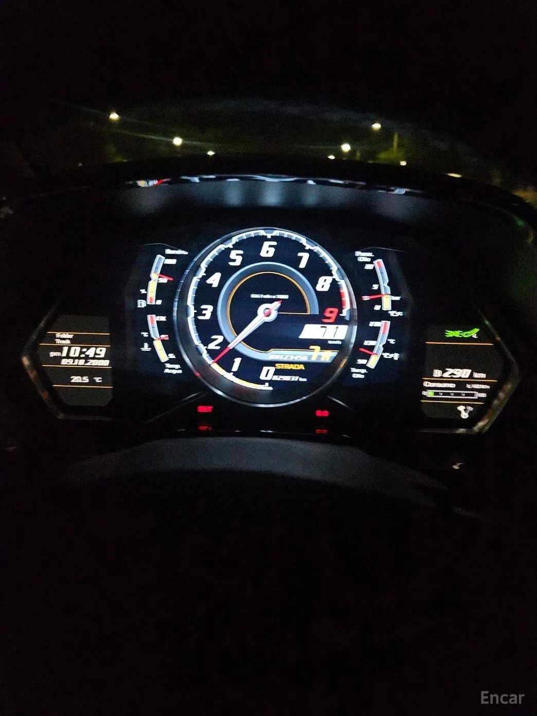 Lamborghini Aventador превью 11