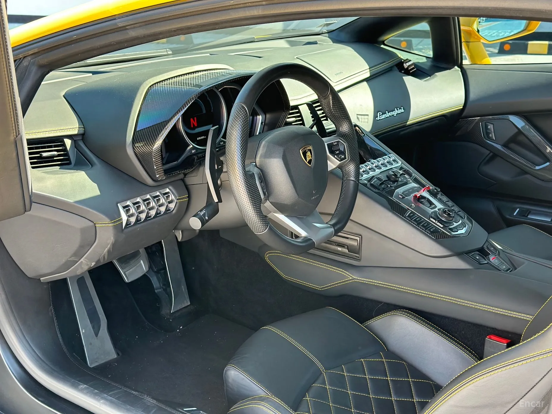 Lamborghini Aventador превью 12