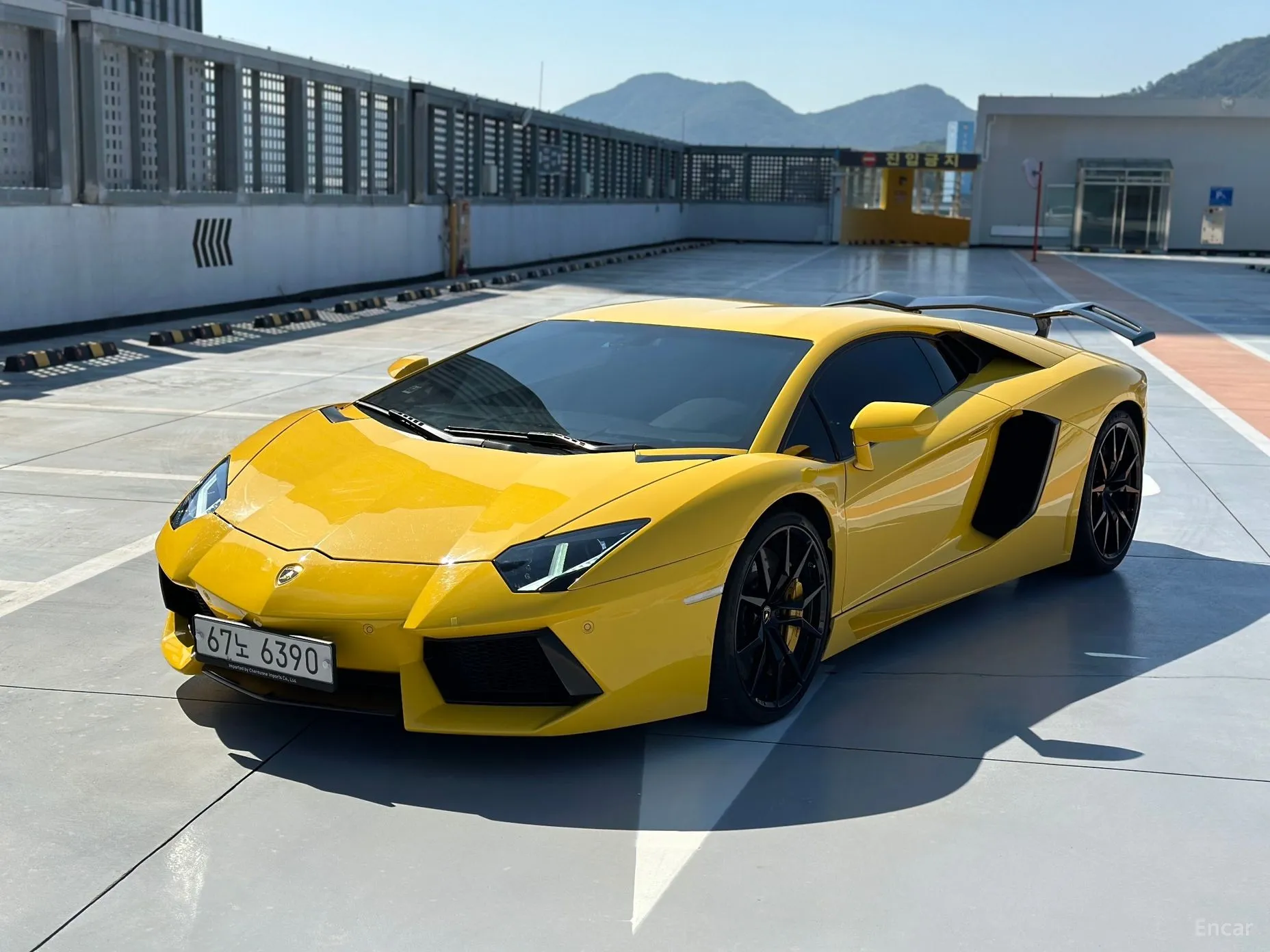Lamborghini Aventador превью 4