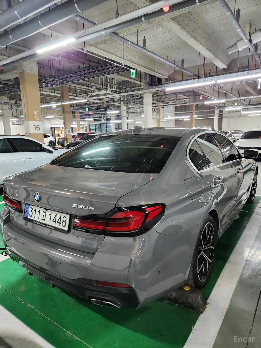 BMW 5 Series (G30) превью 4