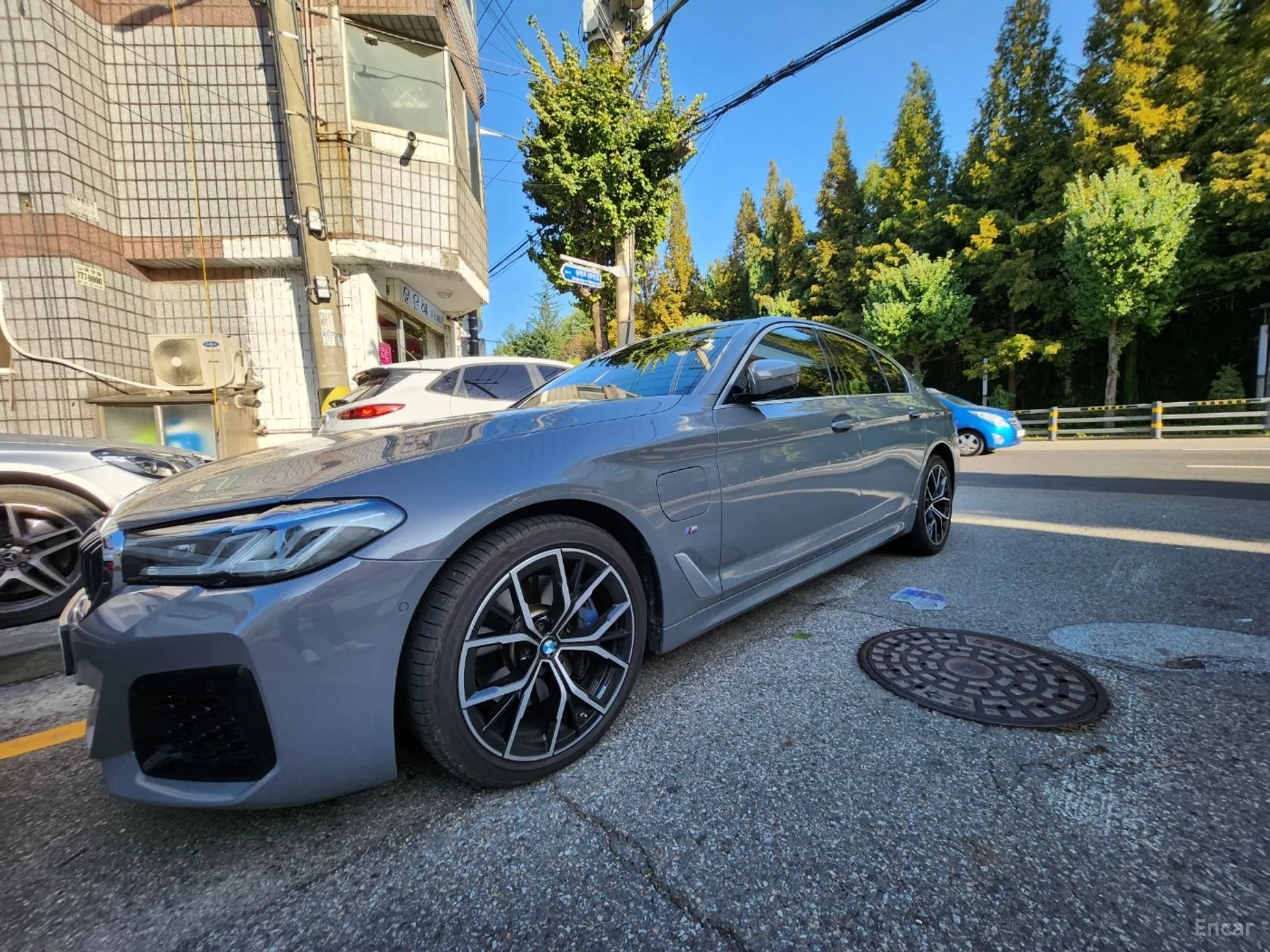 BMW 5 Series (G30) превью 5
