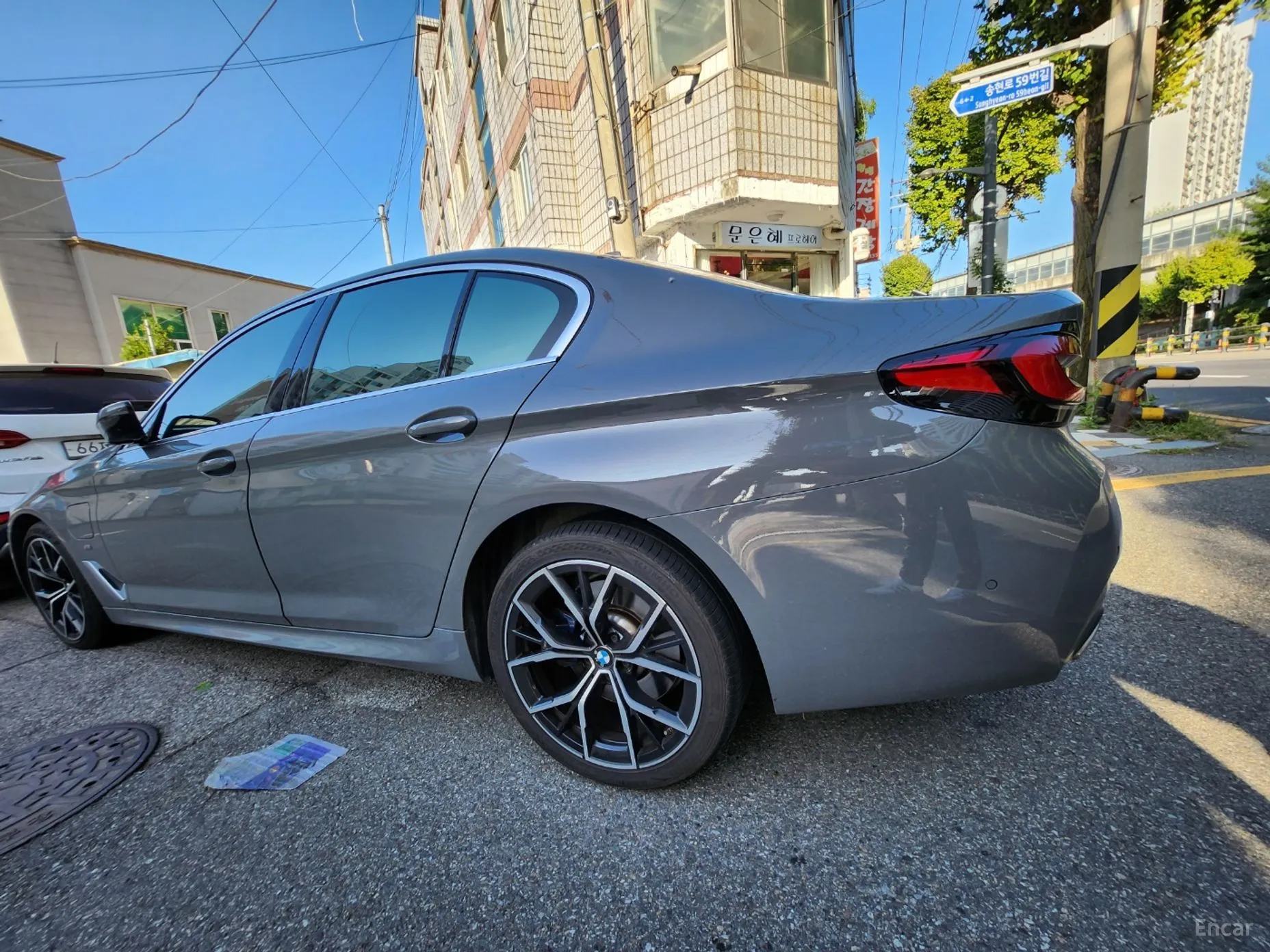 BMW 5 Series (G30) превью 6