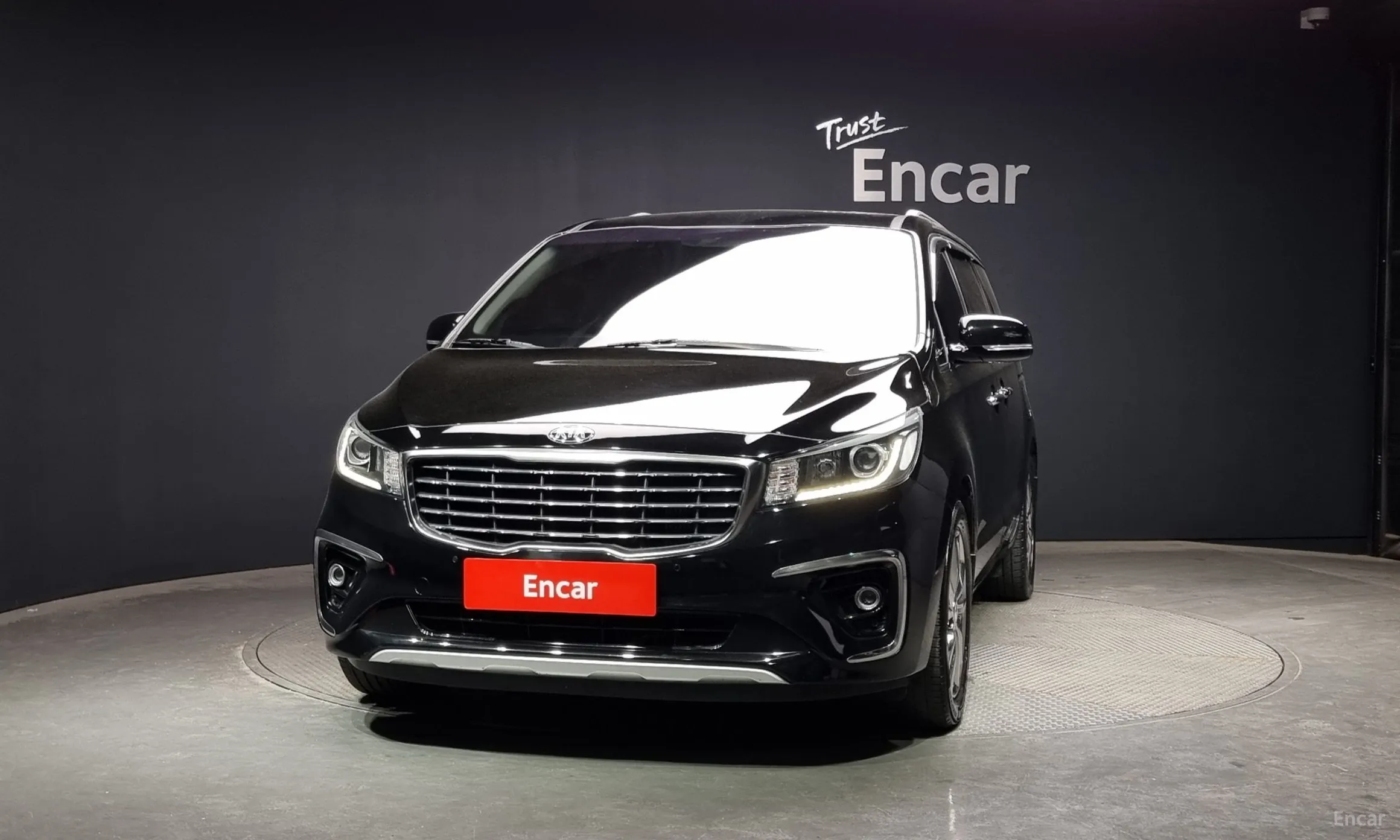 Kia Carnival превью 2