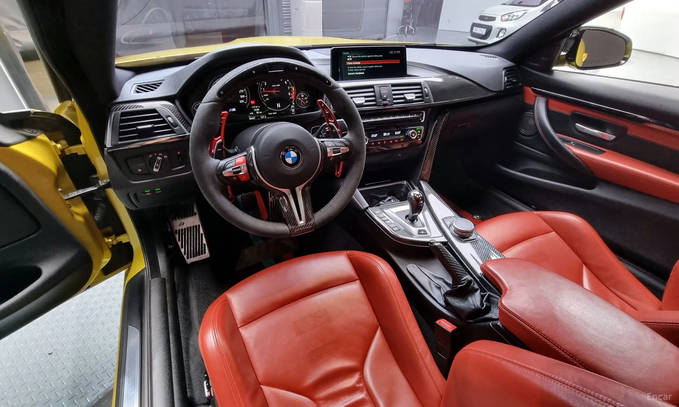 BMW M4 (F82) превью 4
