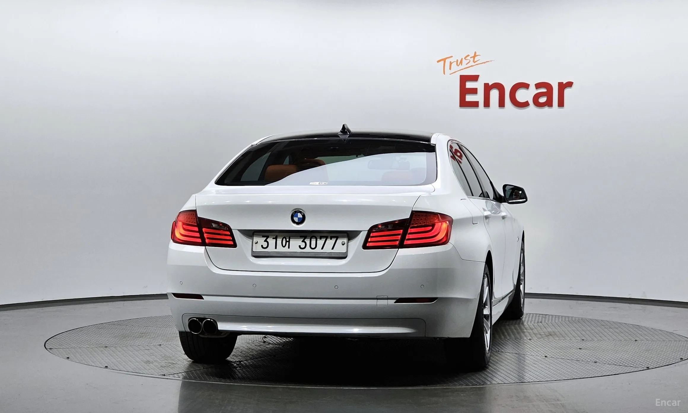 BMW 5 Series (F10) превью 3