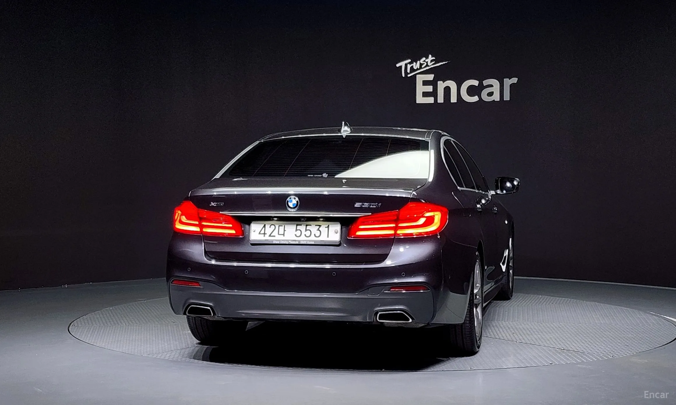 BMW 5 Series (G30) превью 3