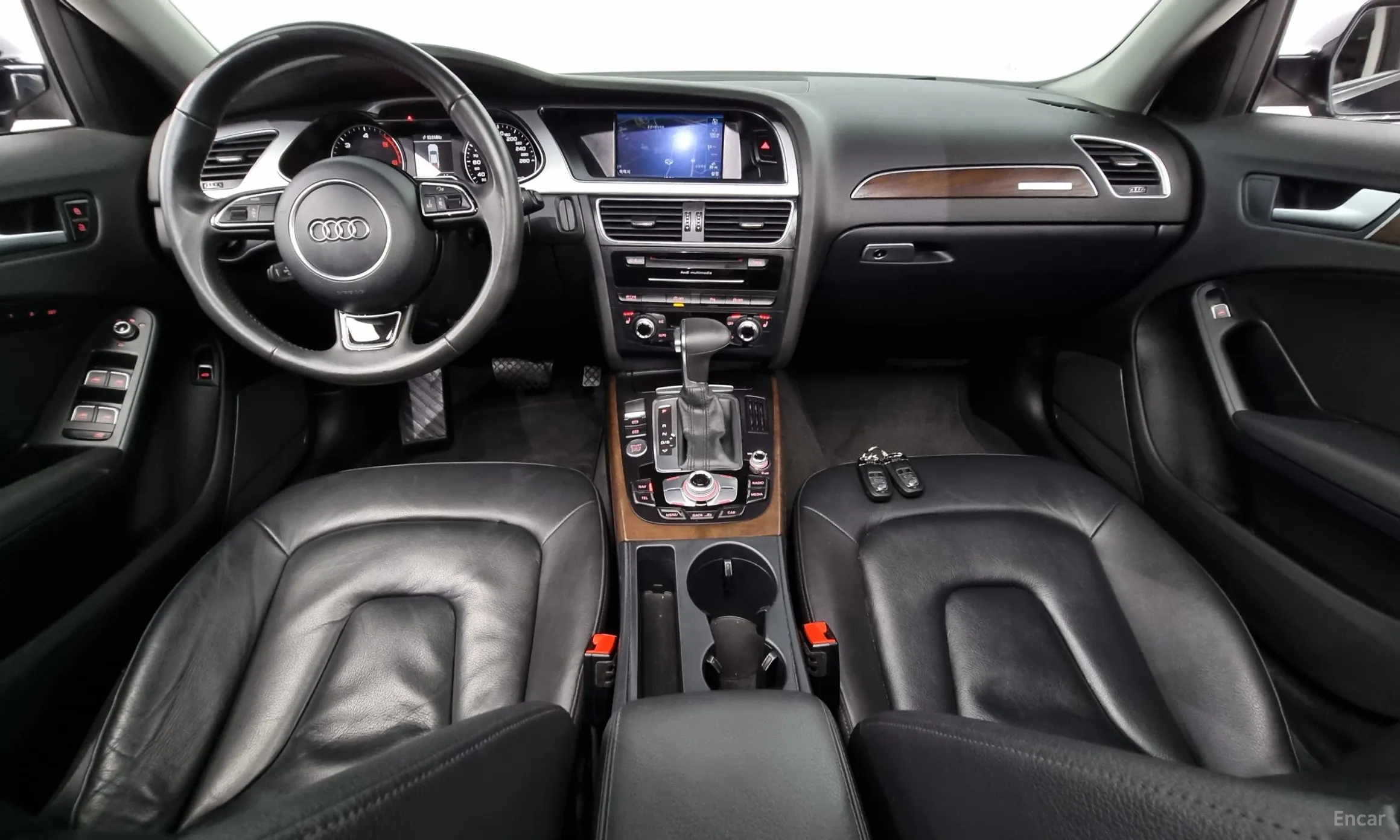 Audi New A4 превью 4